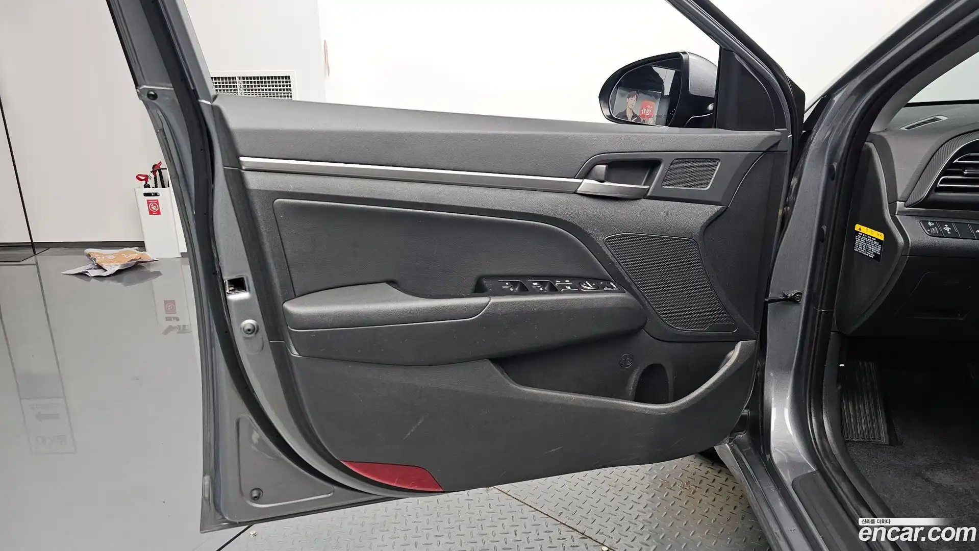 AVANTE Hyundai 2018.9-INNER-034