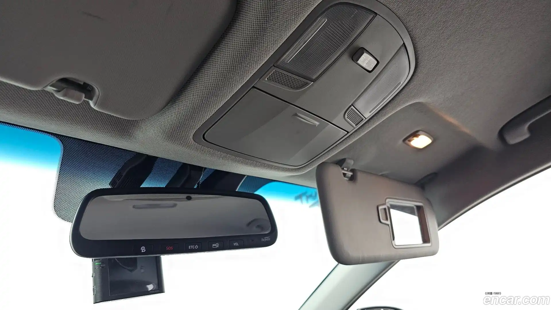 AVANTE Hyundai 2018.9-OPTION-043