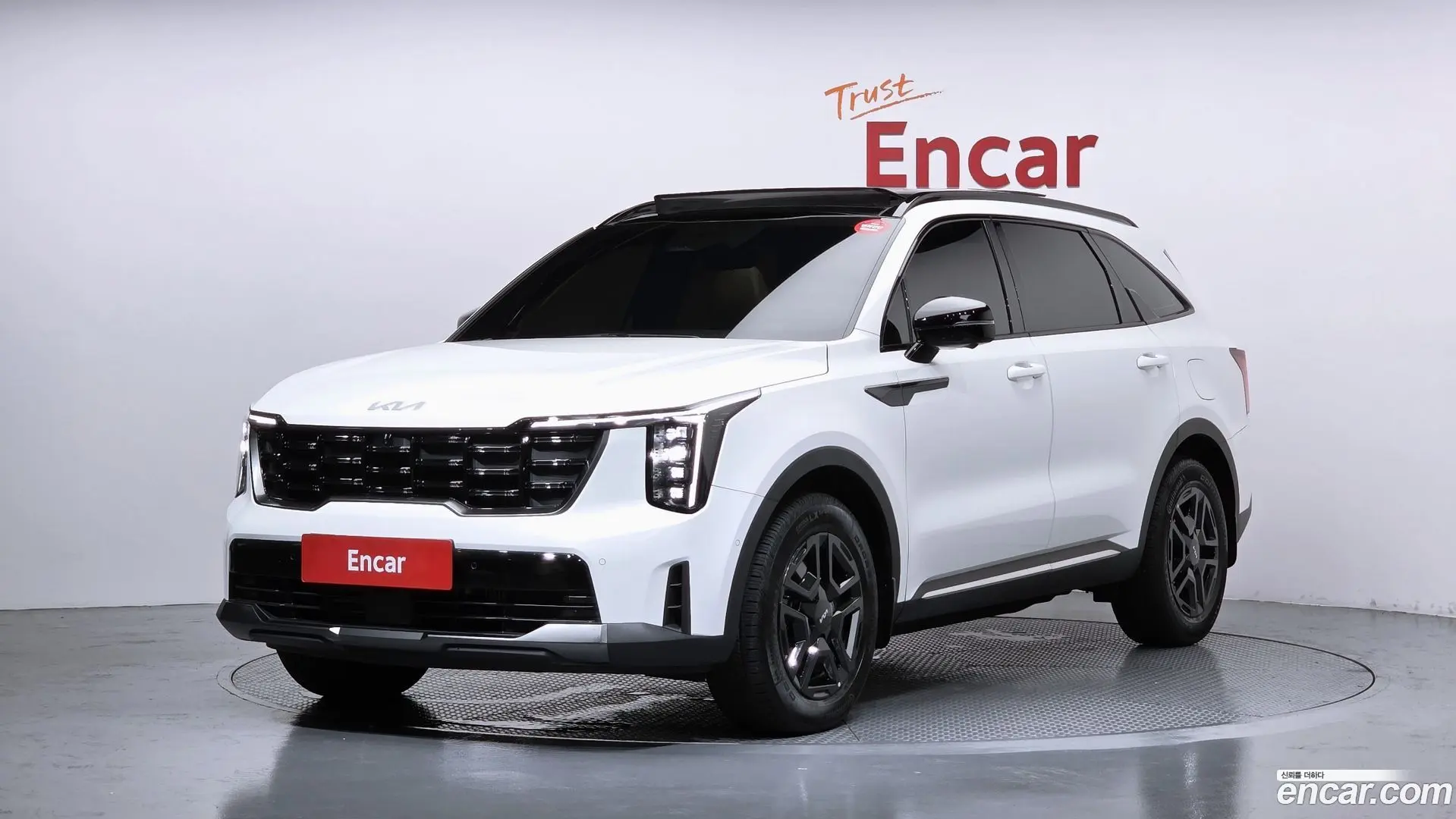 Main__Slider__Photo:Sorento Kia 2024.6-0
