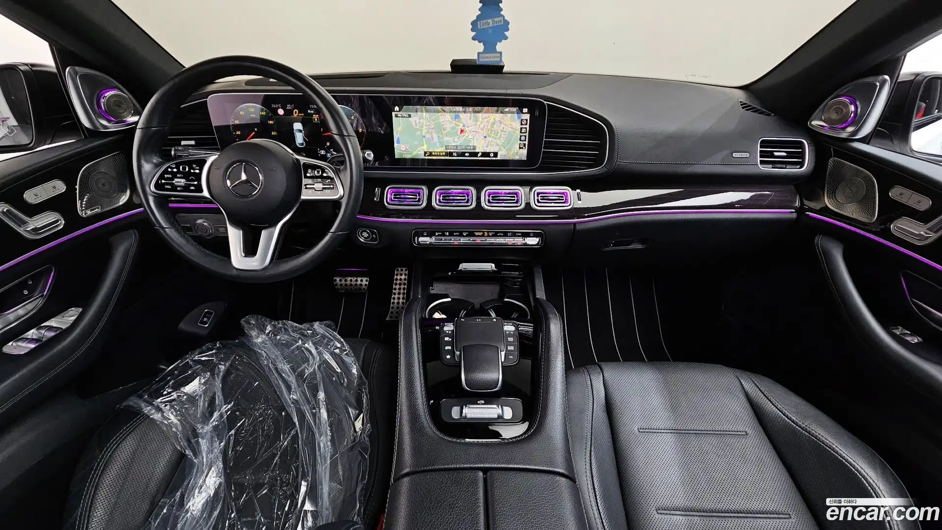GLE-Class Mercedes-Benz 2022.10-INNER-007