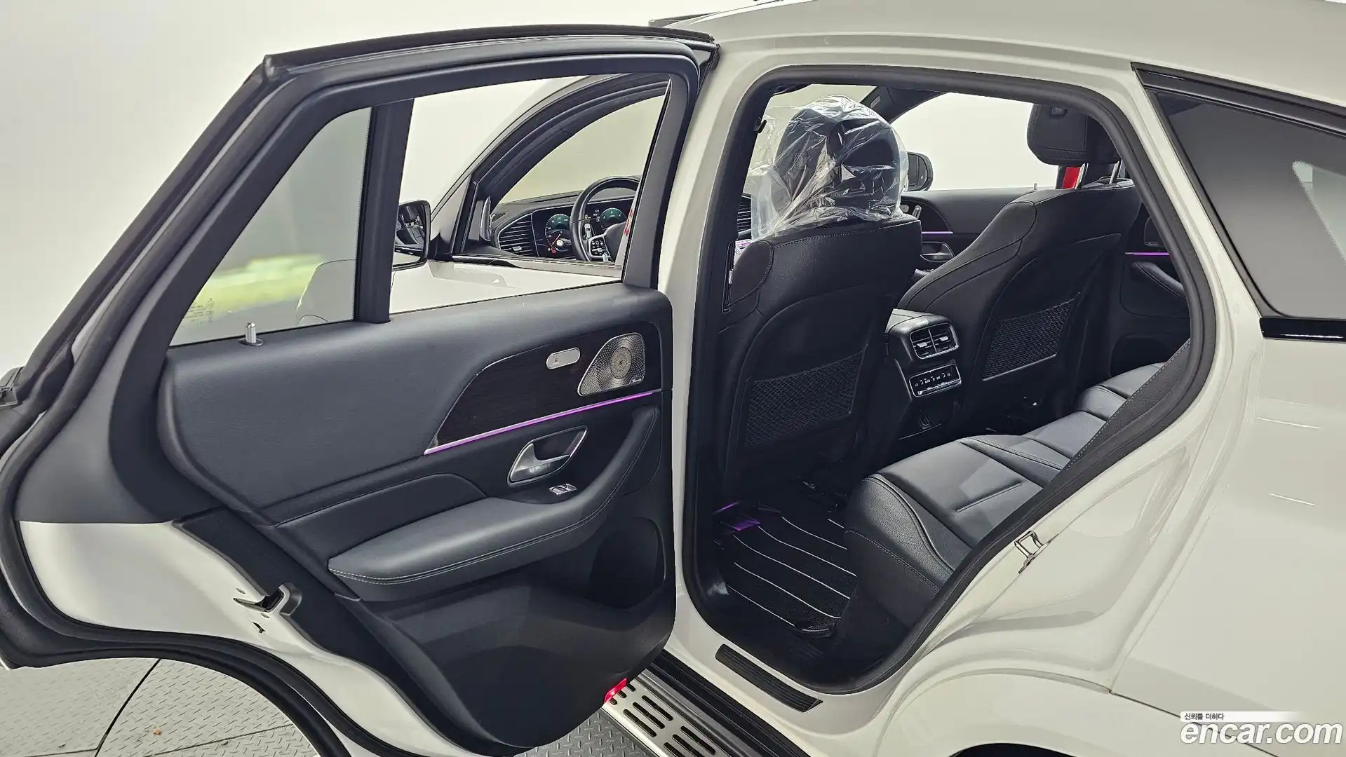 GLE-Class Mercedes-Benz 2022.10-OPTION-023