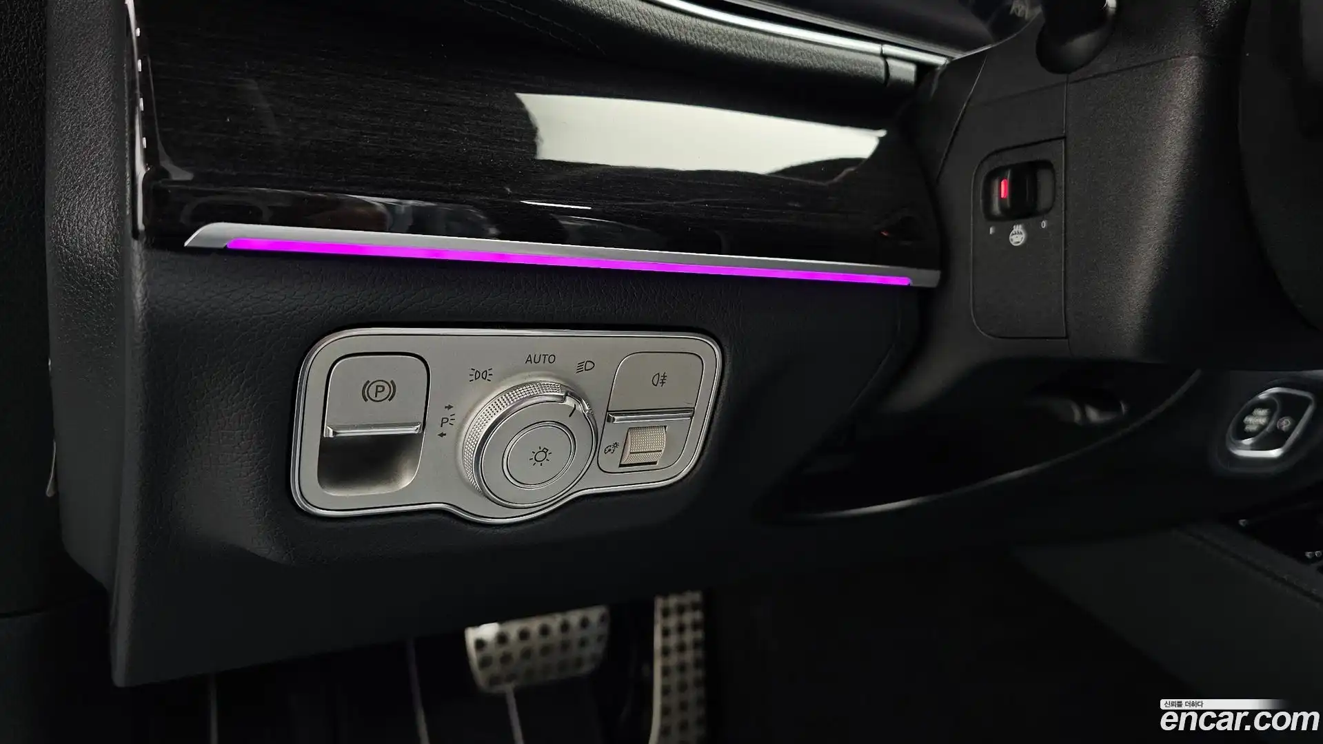 GLE-Class Mercedes-Benz 2022.10-OPTION-042