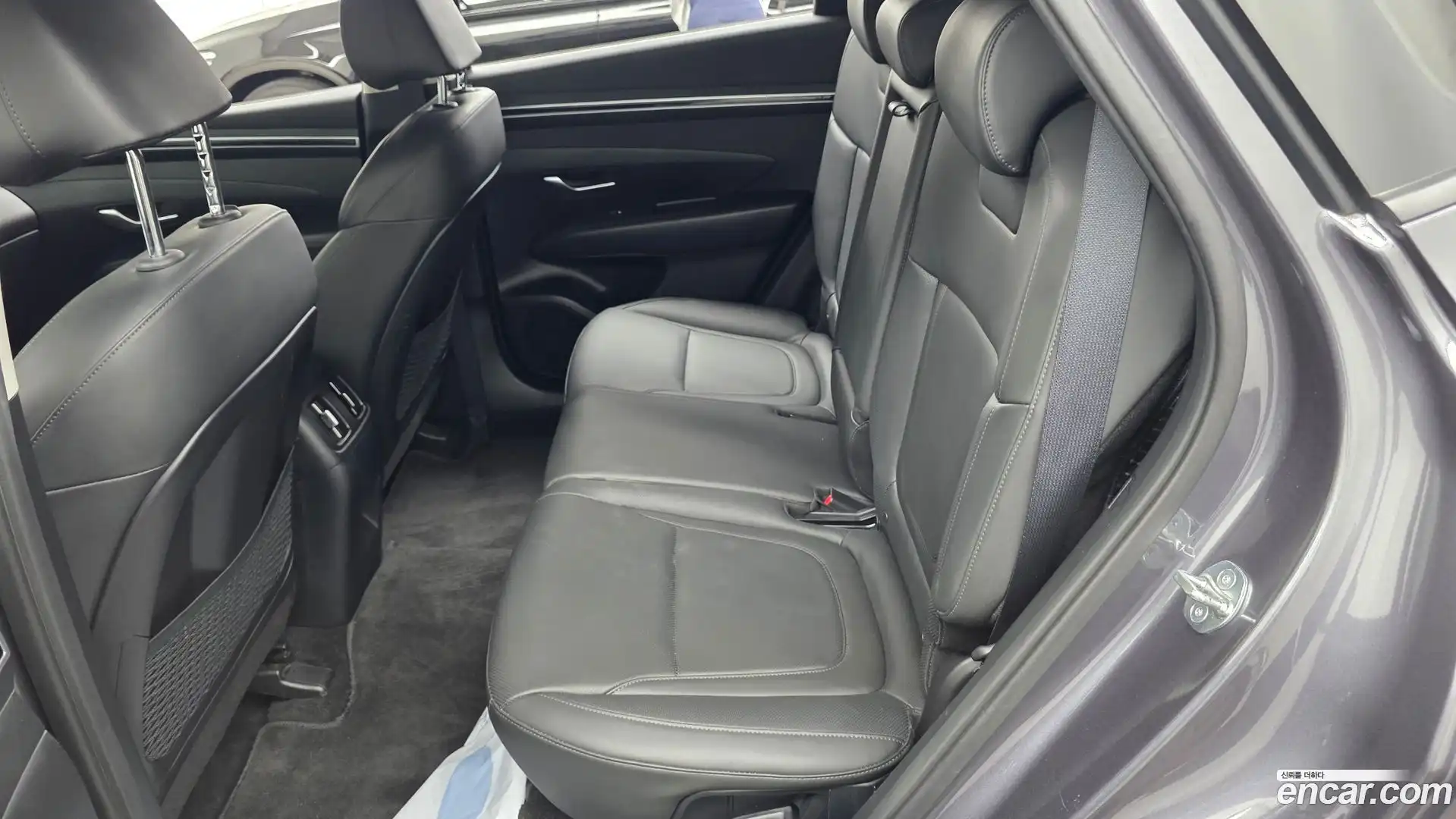 Tucson Hyundai 2023.2-INNER-036