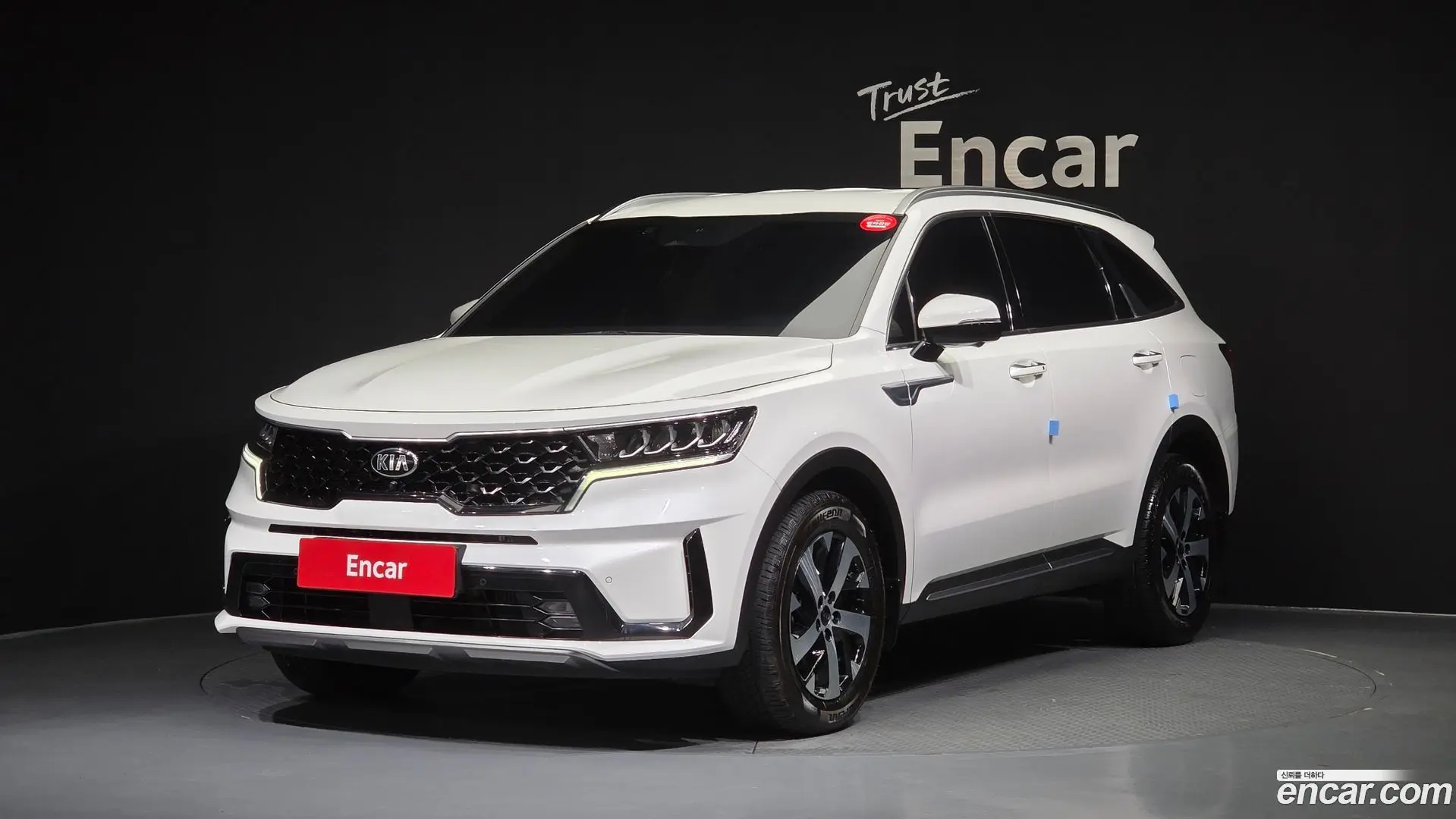 Main__Slider__Photo:Sorento Kia 2021.5-0