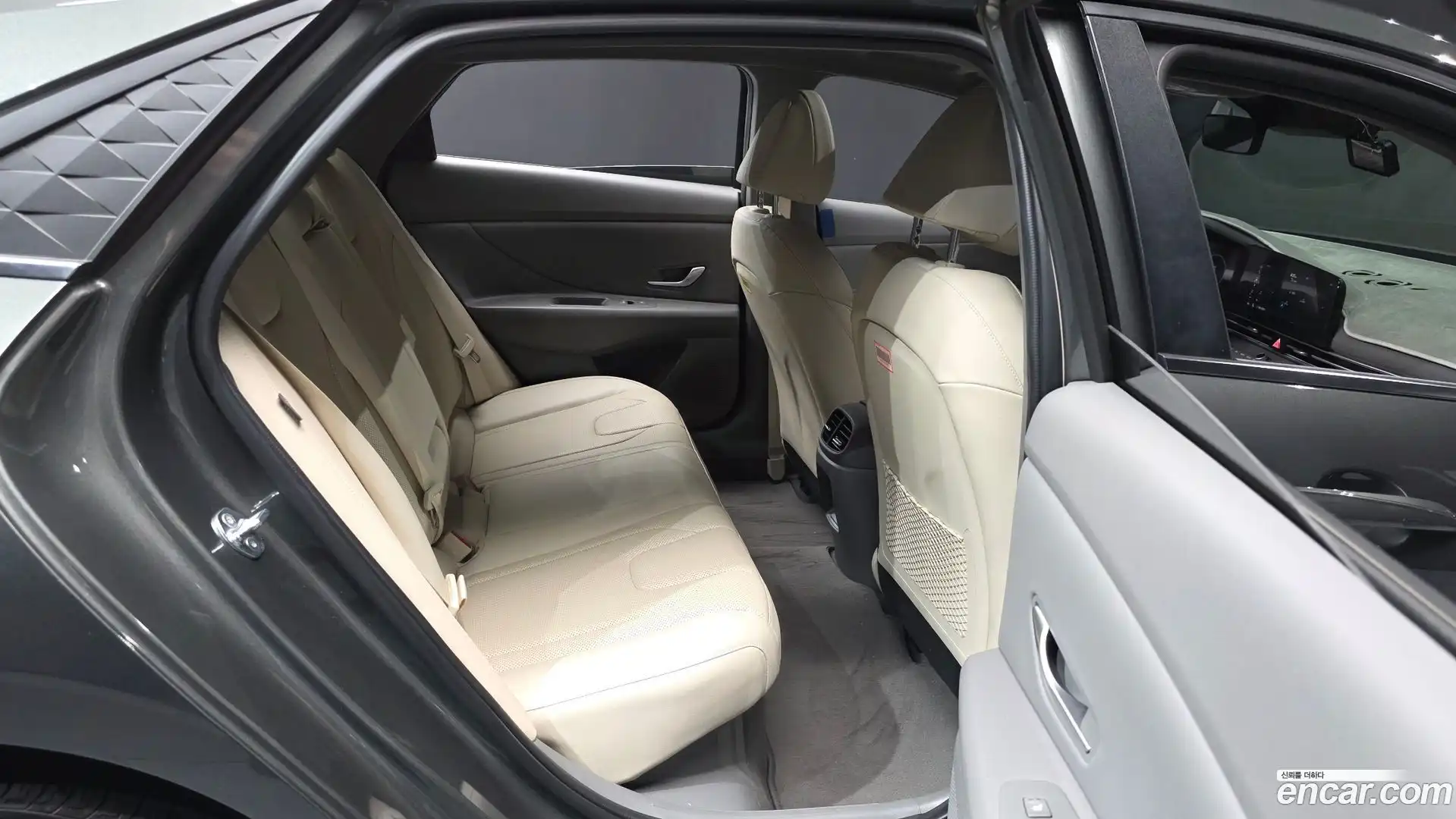 AVANTE Hyundai 2024.5-OPTION-016