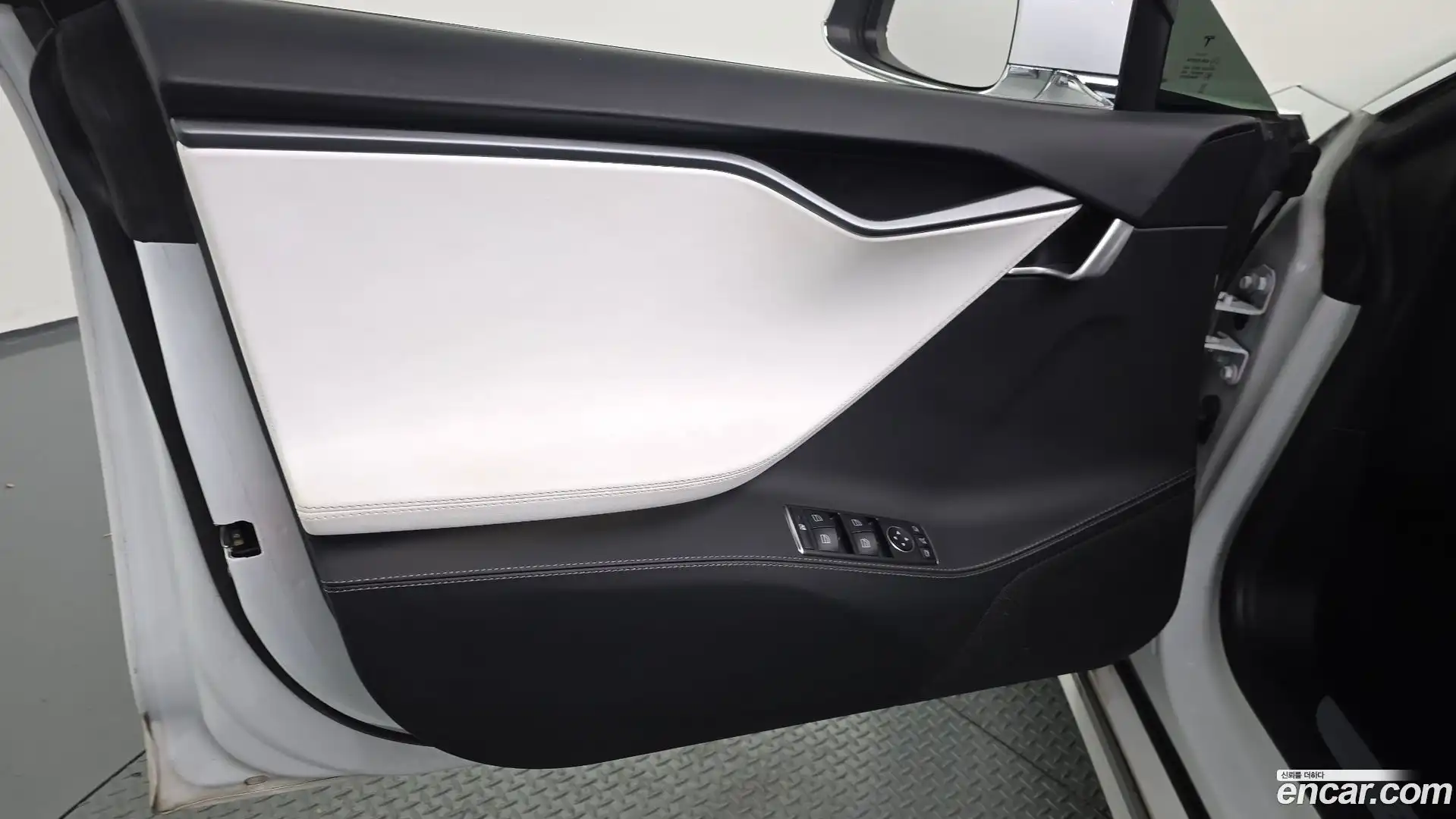 Model S Tesla 2020.10-INNER-034