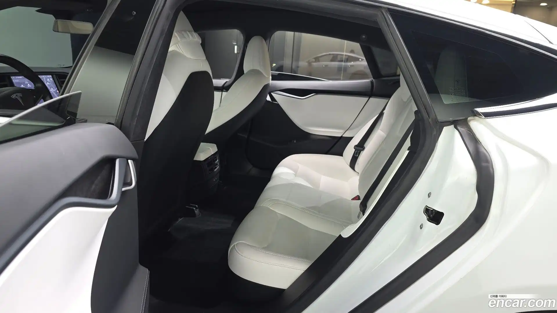 Model S Tesla 2020.10-INNER-036
