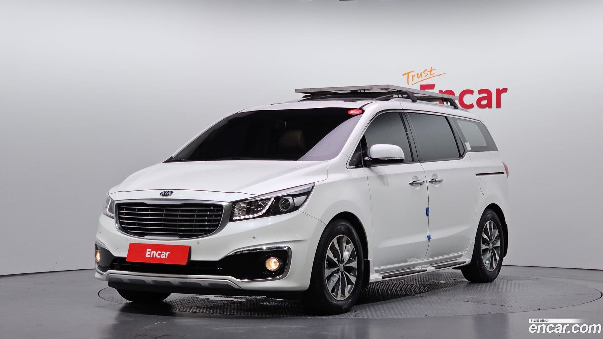 Main__Slider__Photo:Canival Kia 2015.11-0