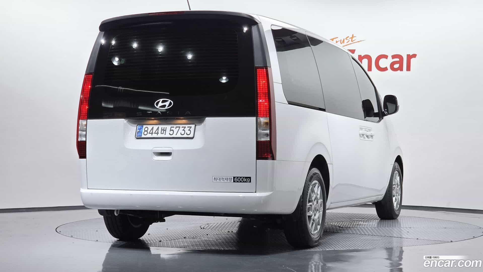Staria Hyundai 2024.10-OUTER-002