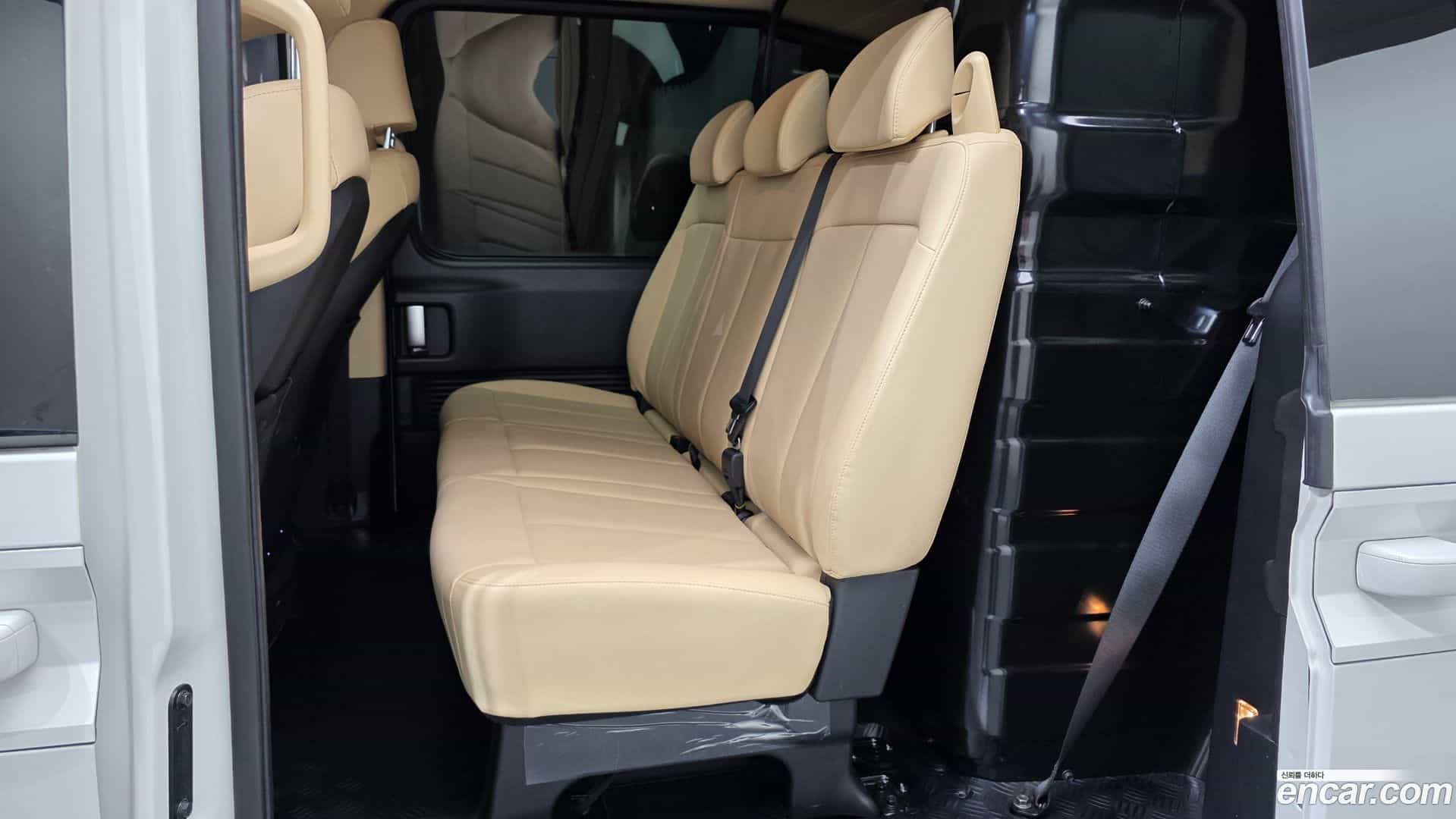 Staria Hyundai 2024.10-OPTION-016