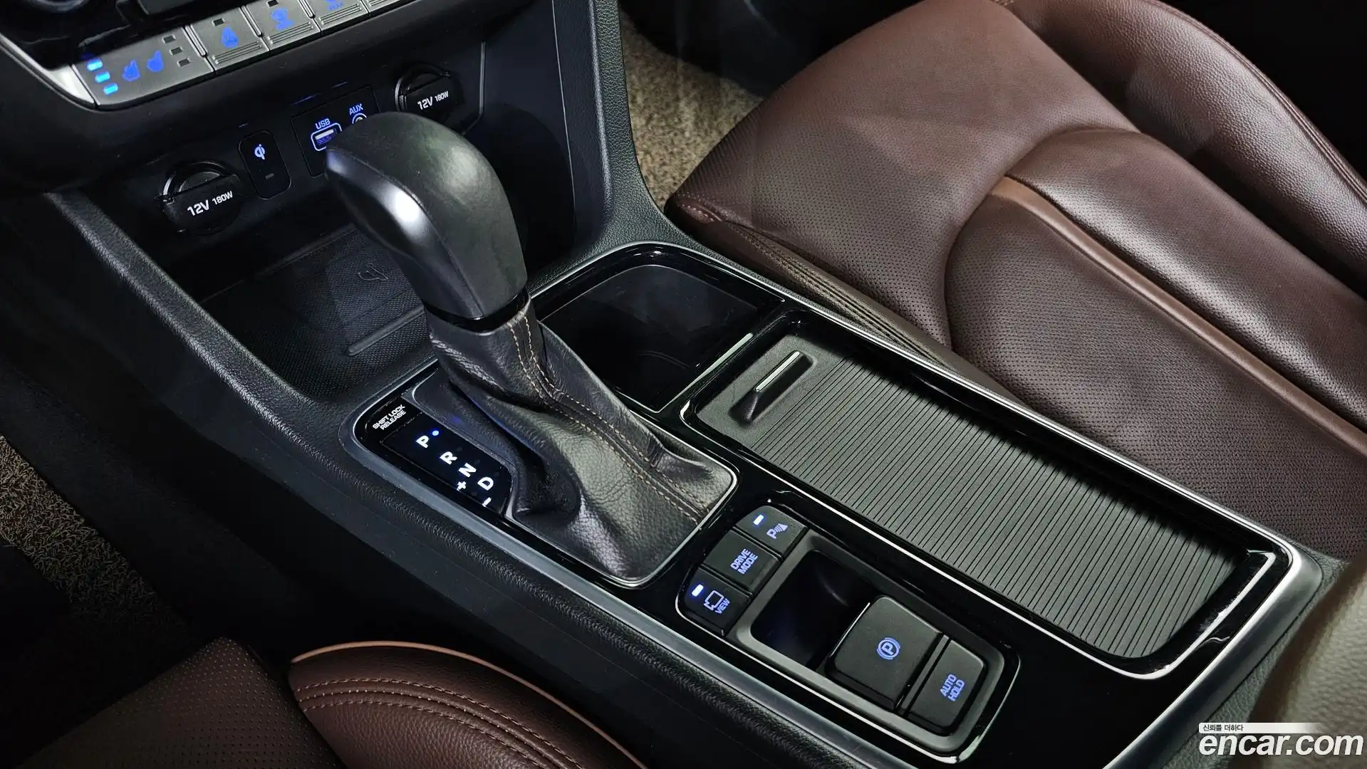 Sonata Hyundai 2018.2-INNER-009
