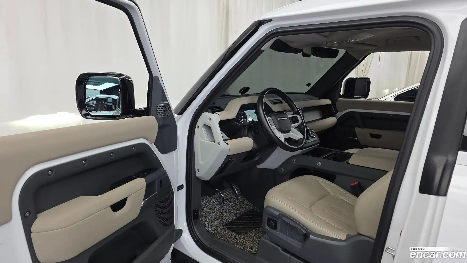Defender Land Rover 2021.9-OPTION-015