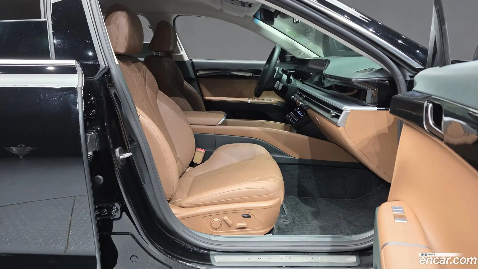 Grandeur Hyundai 2023.6-OPTION-015