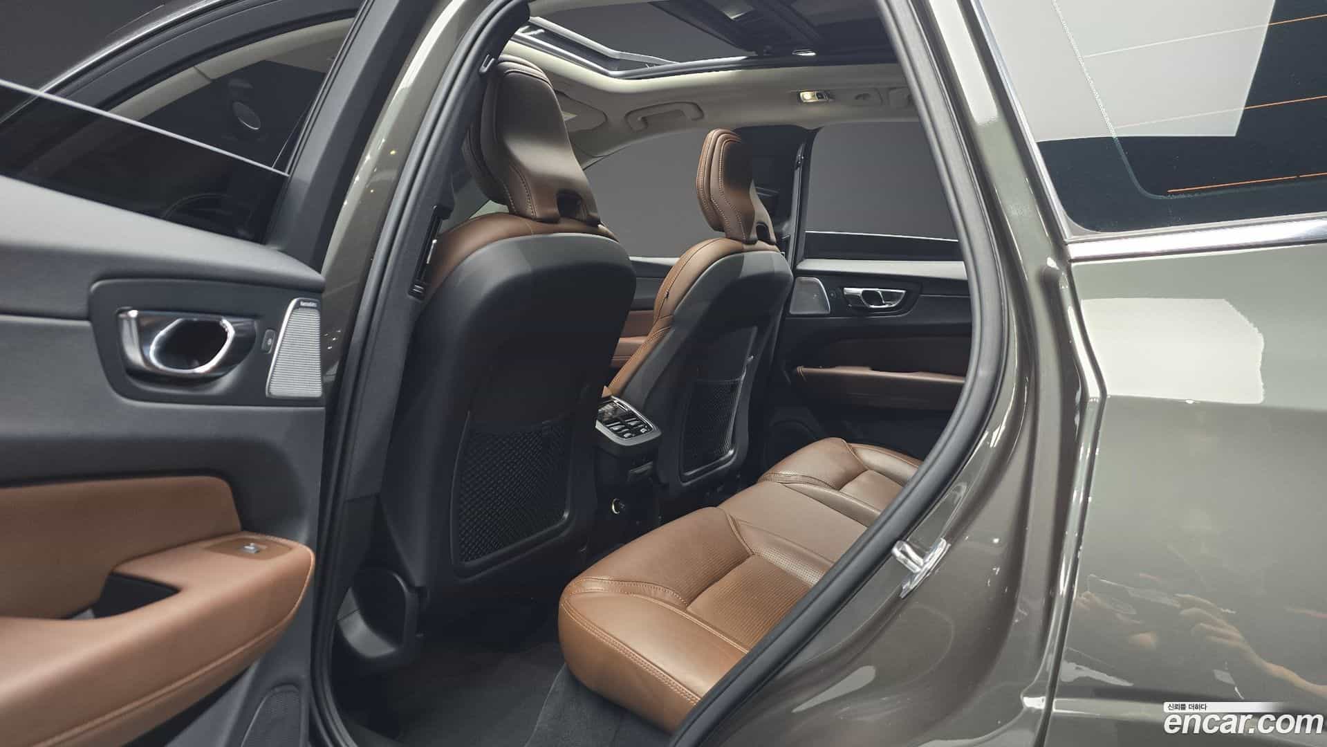 XC60 Volvo 2019.5-OPTION-015