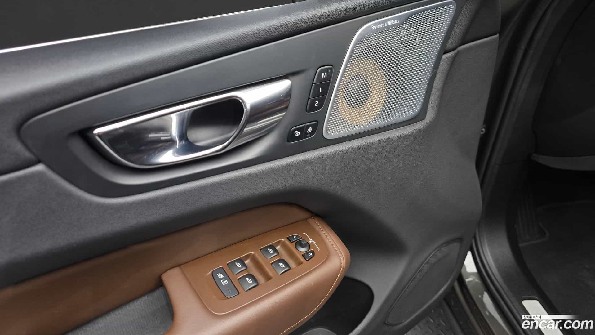 XC60 Volvo 2019.5-OPTION-019
