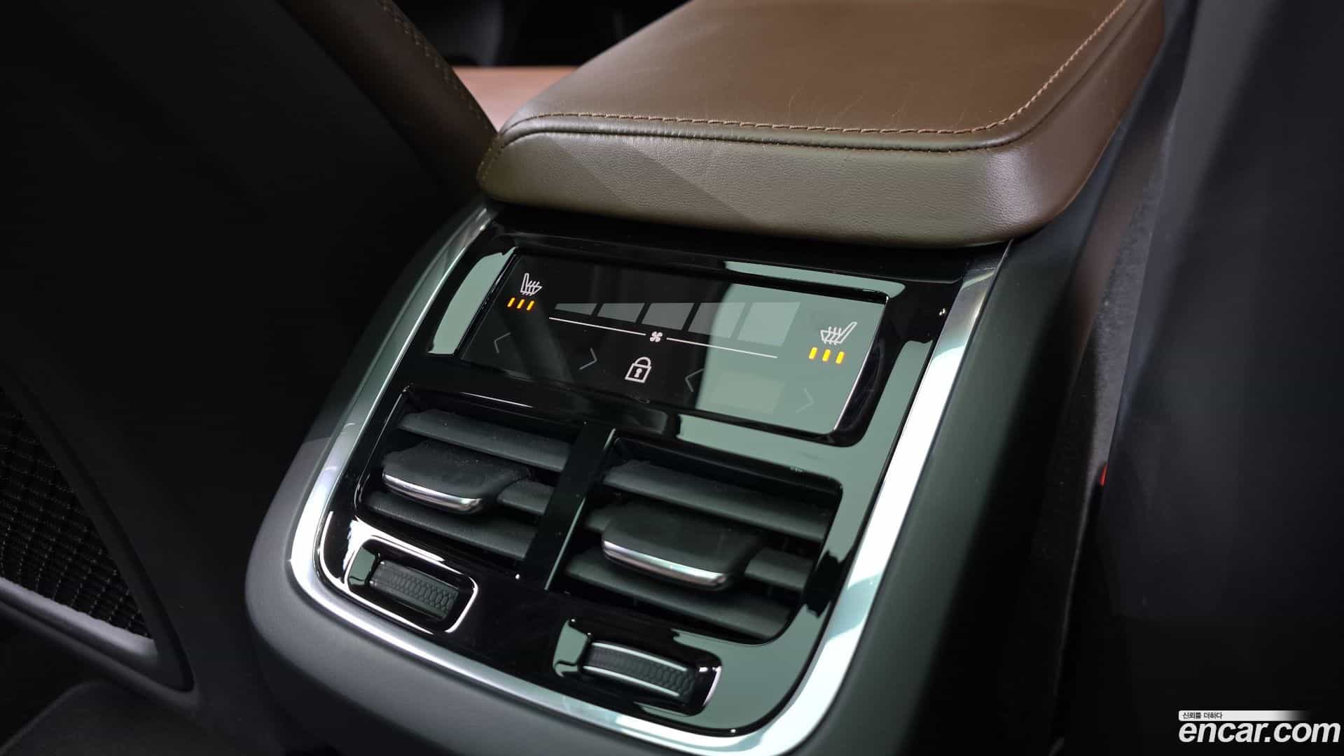 XC60 Volvo 2019.5-OPTION-022