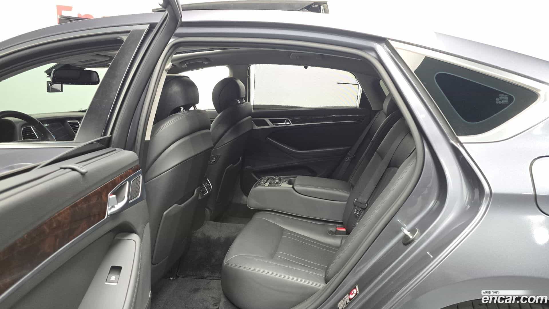 Genesis Hyundai 2016.2-OPTION-015
