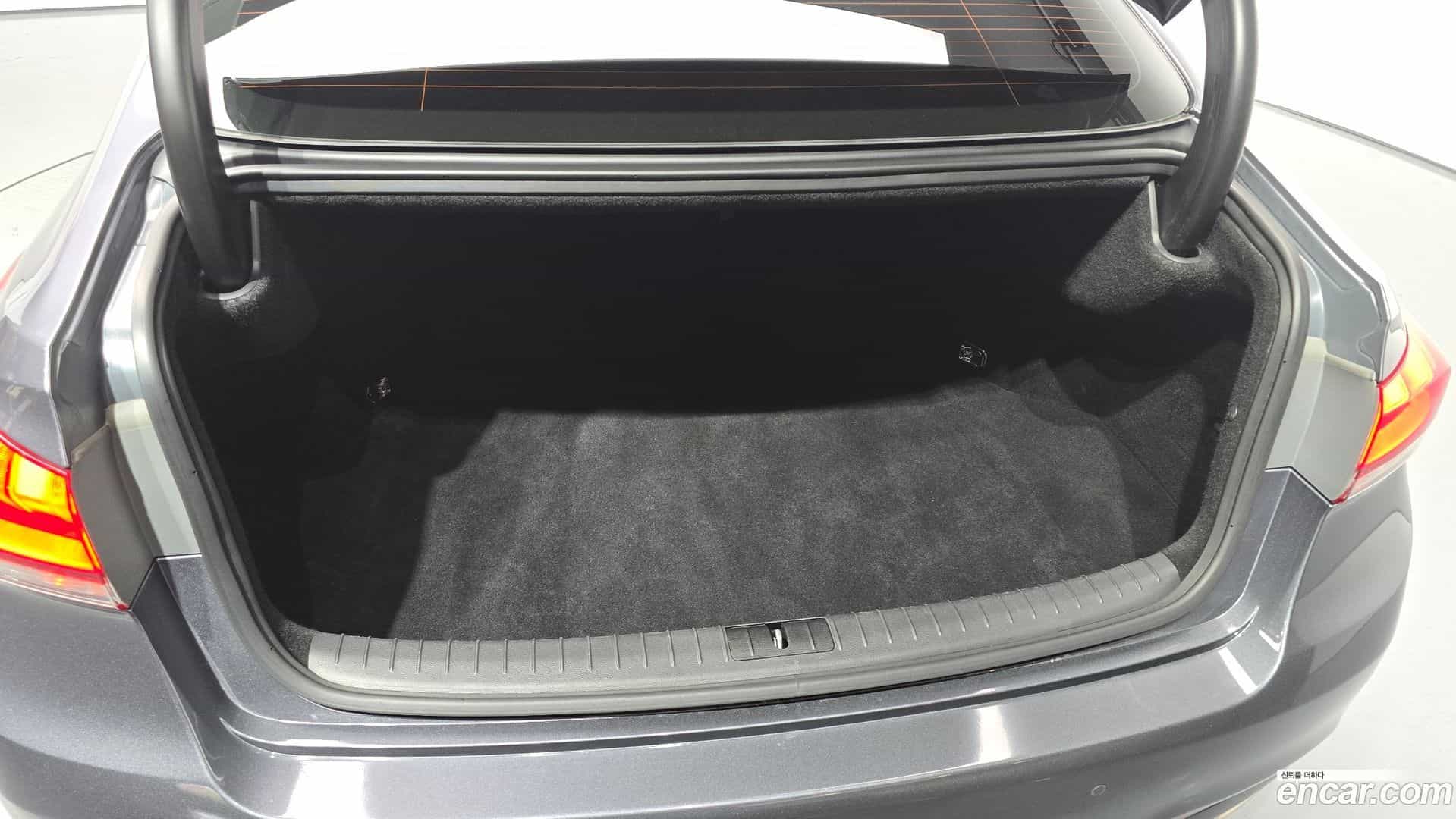 Genesis Hyundai 2016.2-OPTION-043