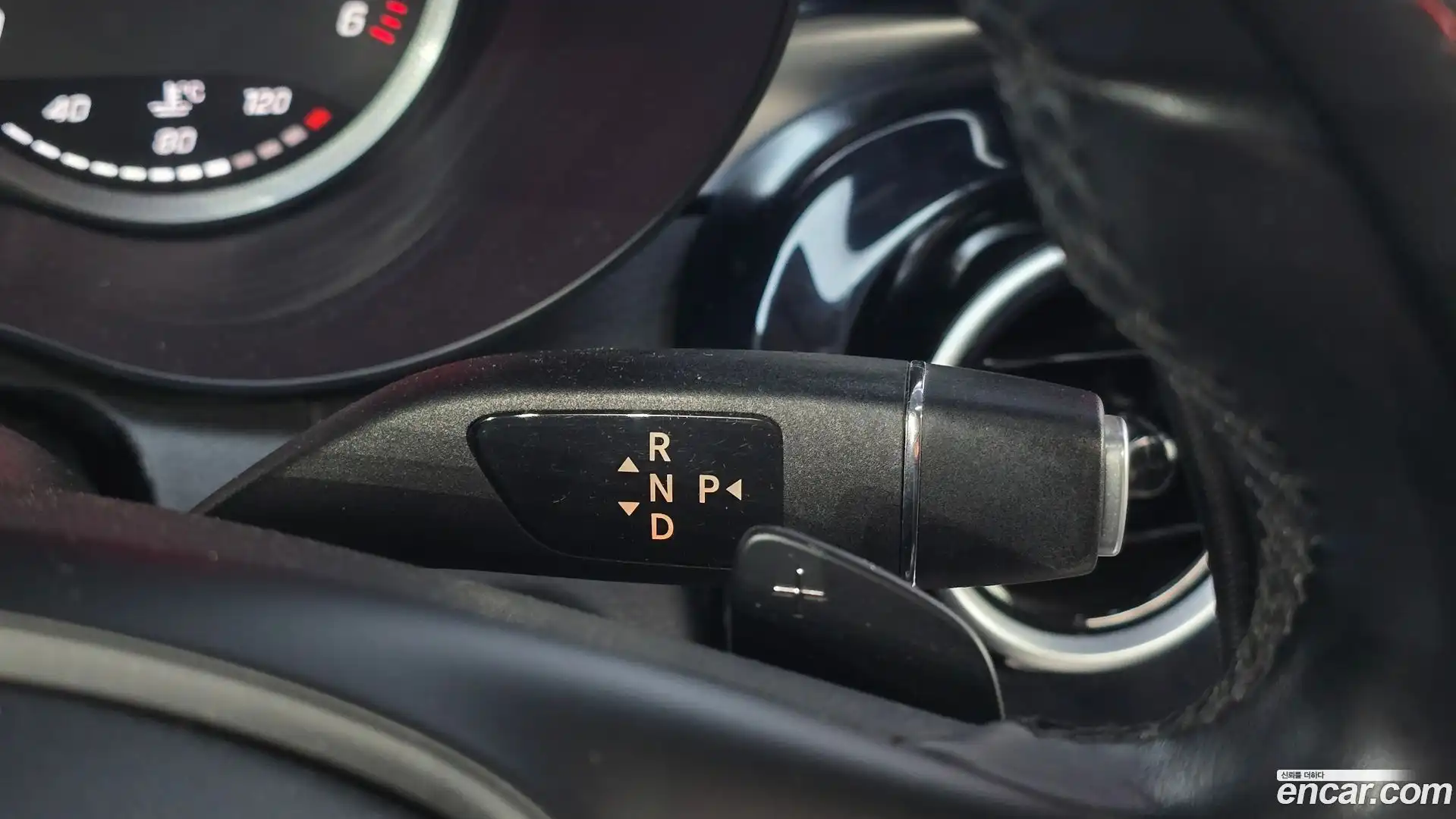 C-Class Mercedes-Benz 2015.11-INNER-009
