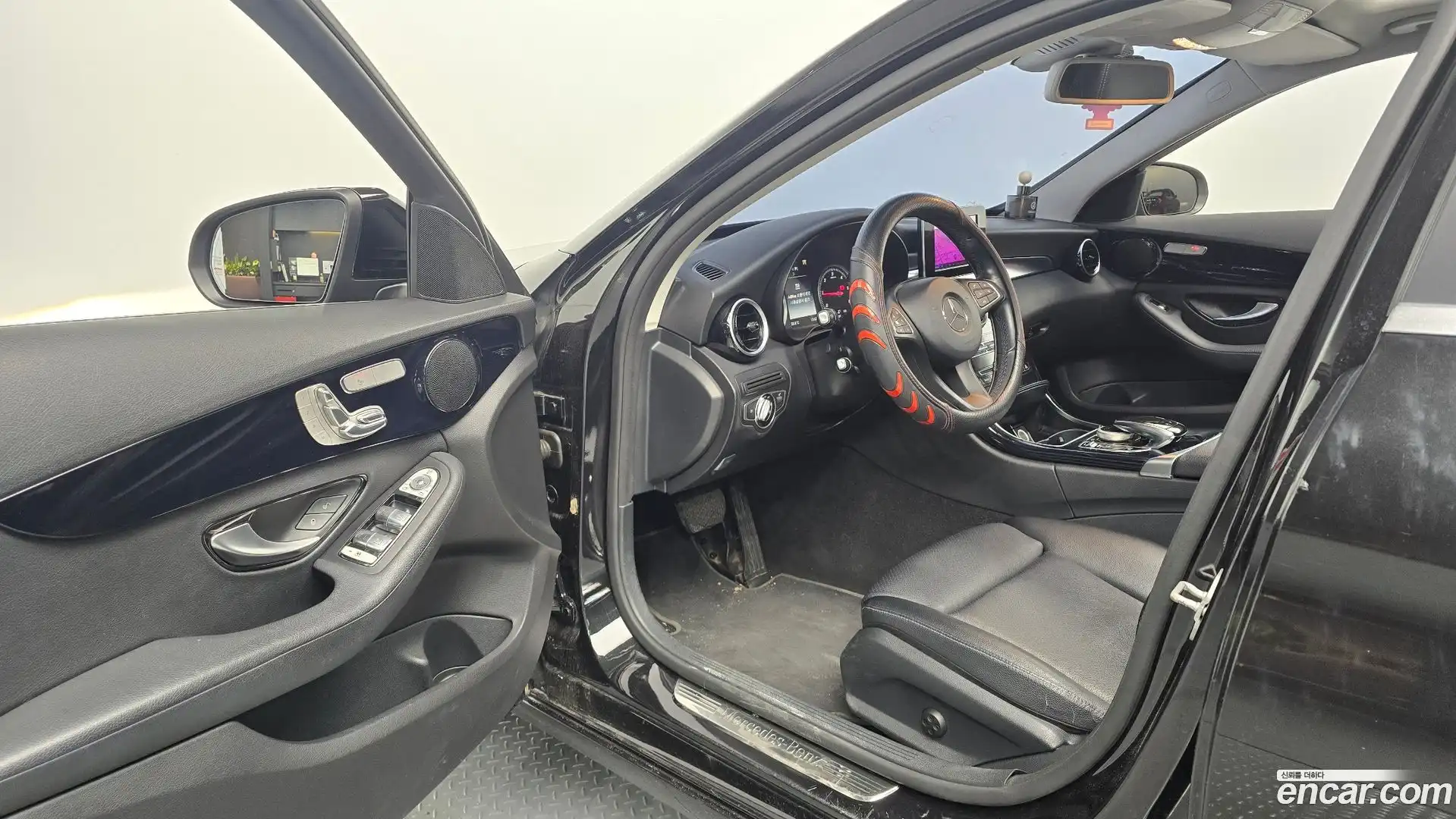C-Class Mercedes-Benz 2015.11-INNER-010