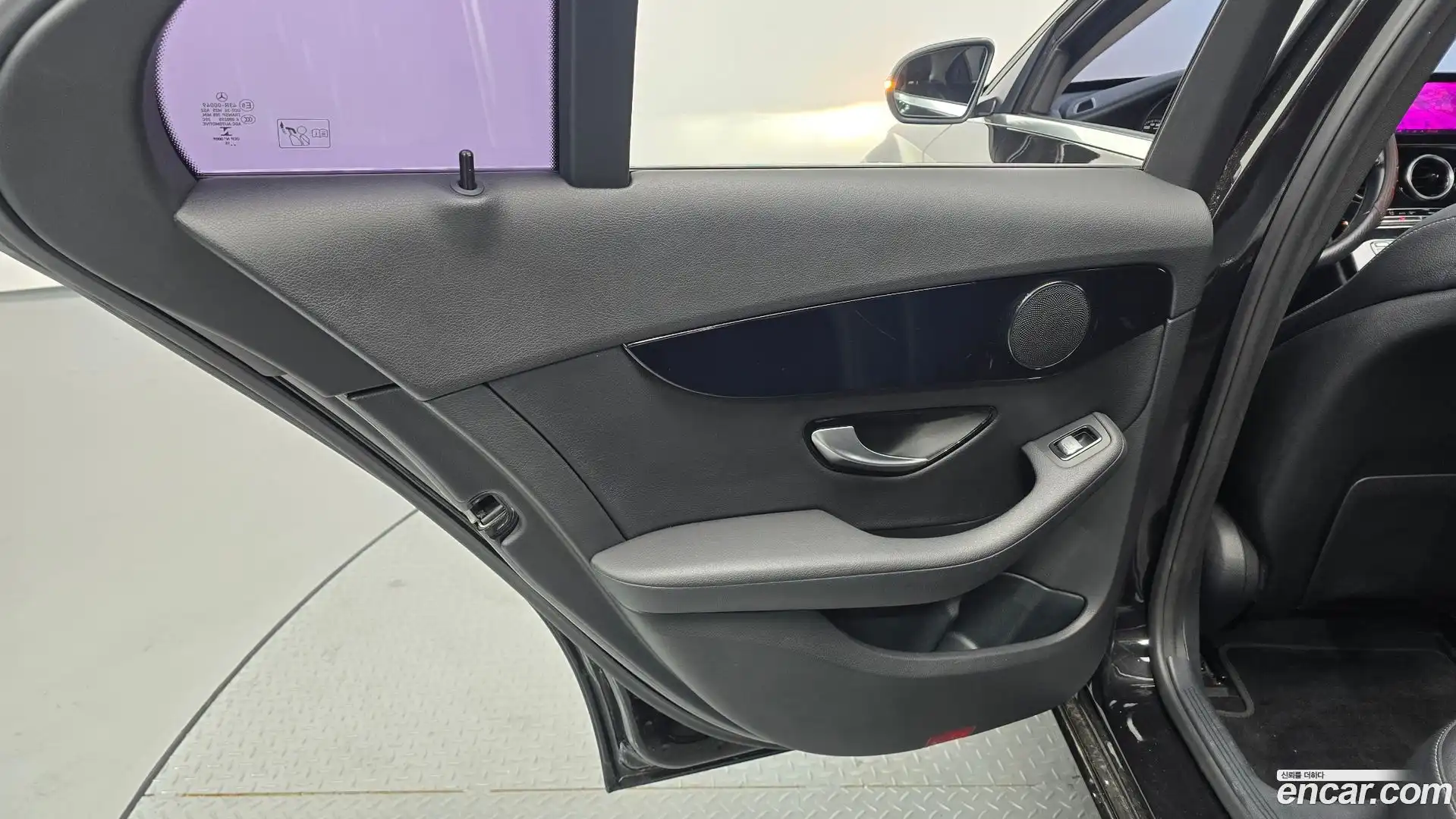 C-Class Mercedes-Benz 2015.11-INNER-035