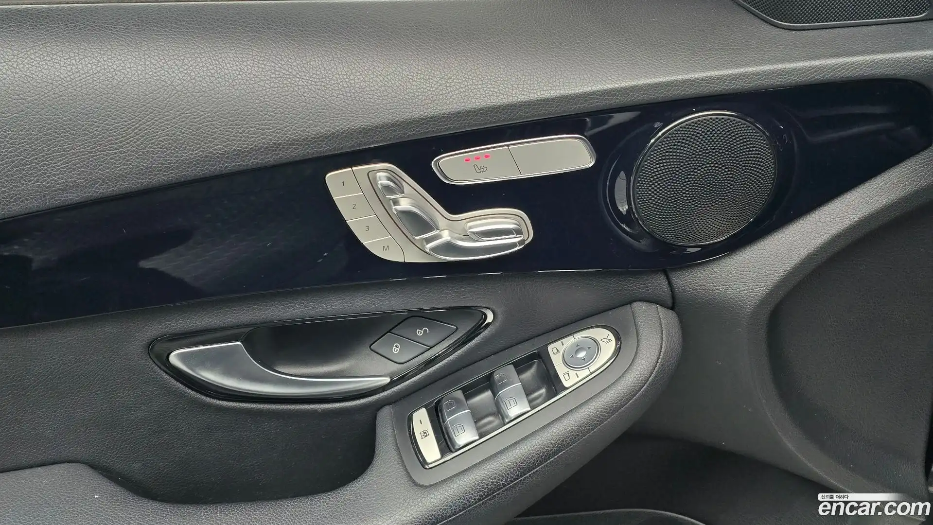 C-Class Mercedes-Benz 2015.11-OPTION-040