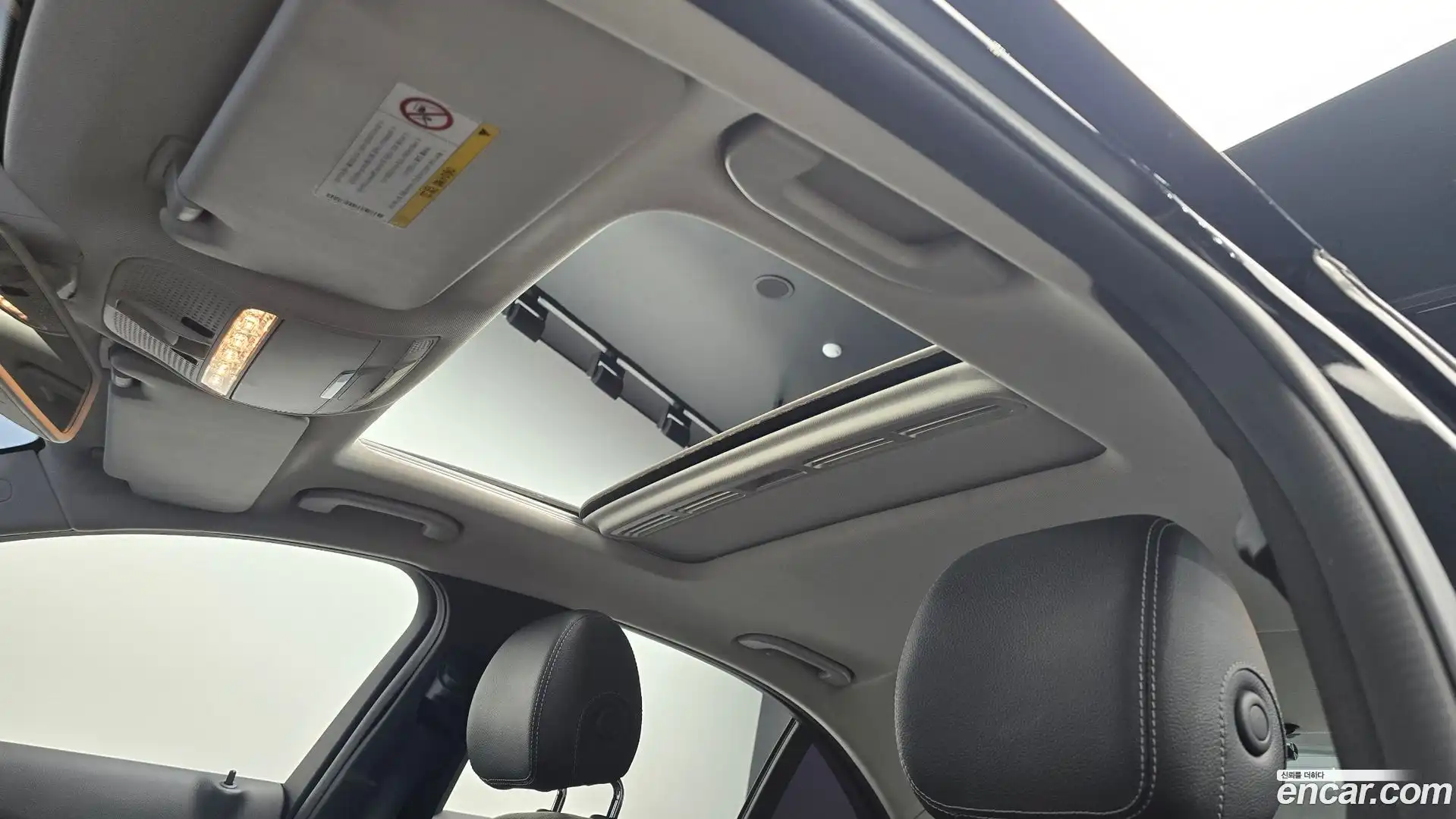 C-Class Mercedes-Benz 2015.11-OPTION-041
