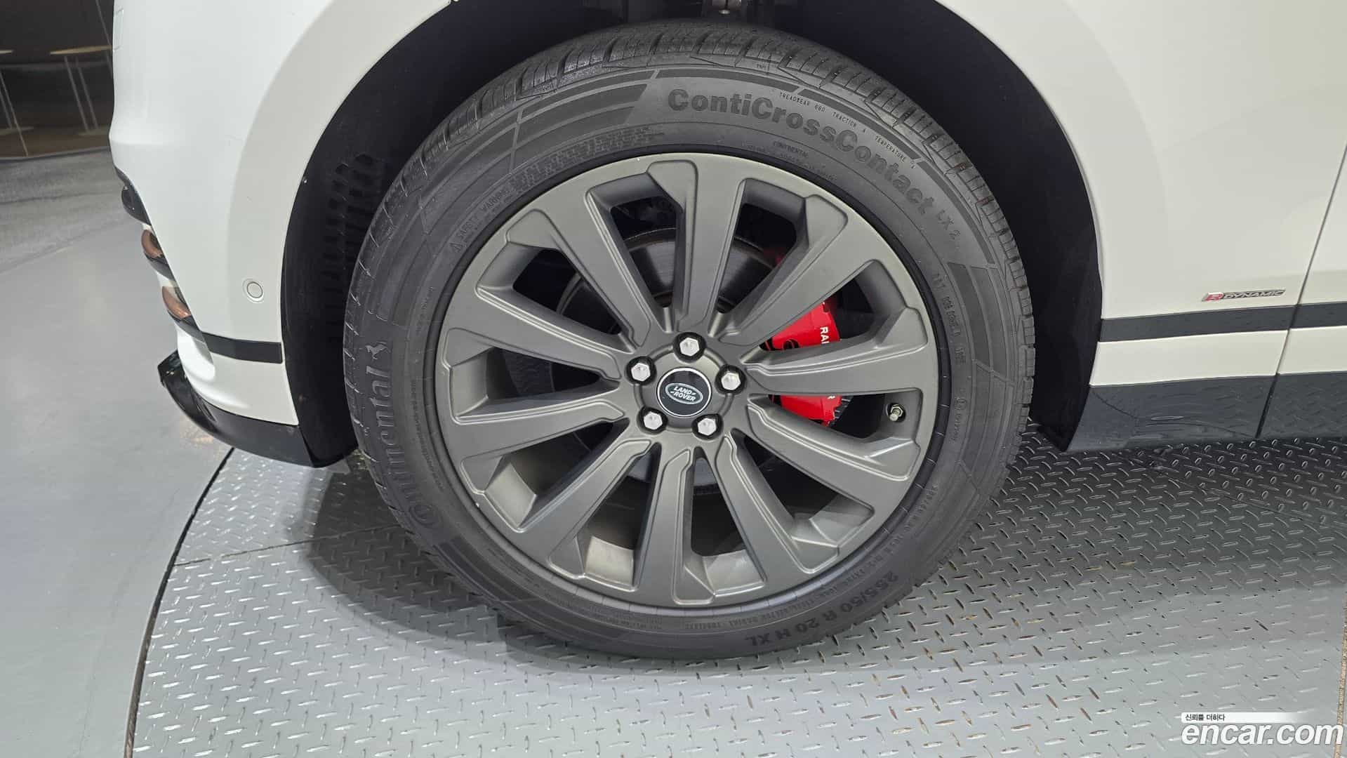 Range Rover Velar Land Rover 2017.9-OUTER-005