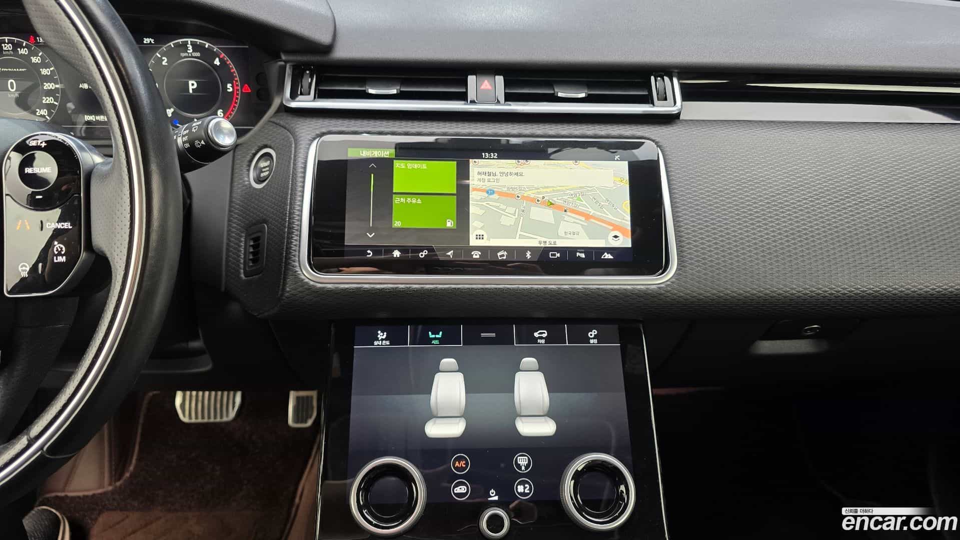 Range Rover Velar Land Rover 2017.9-OPTION-017