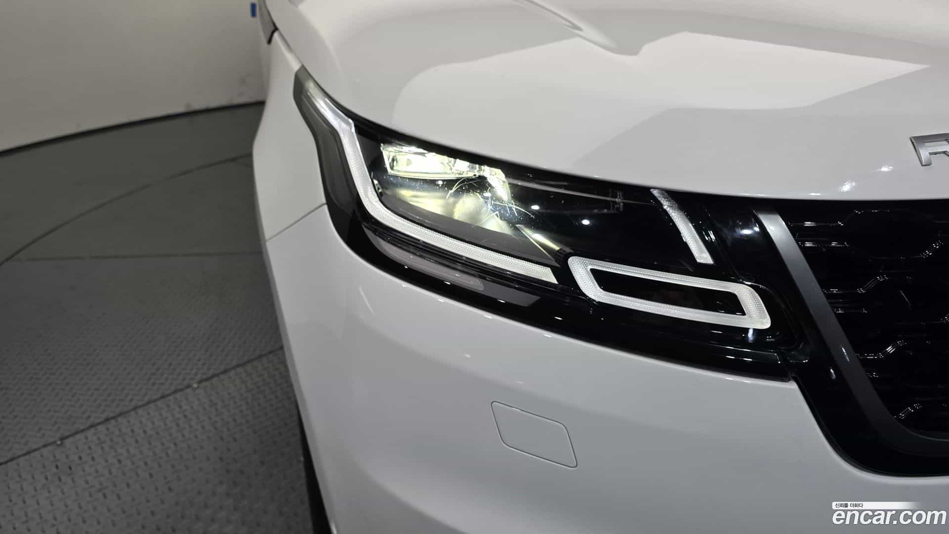 Range Rover Velar Land Rover 2017.9-OUTER-032
