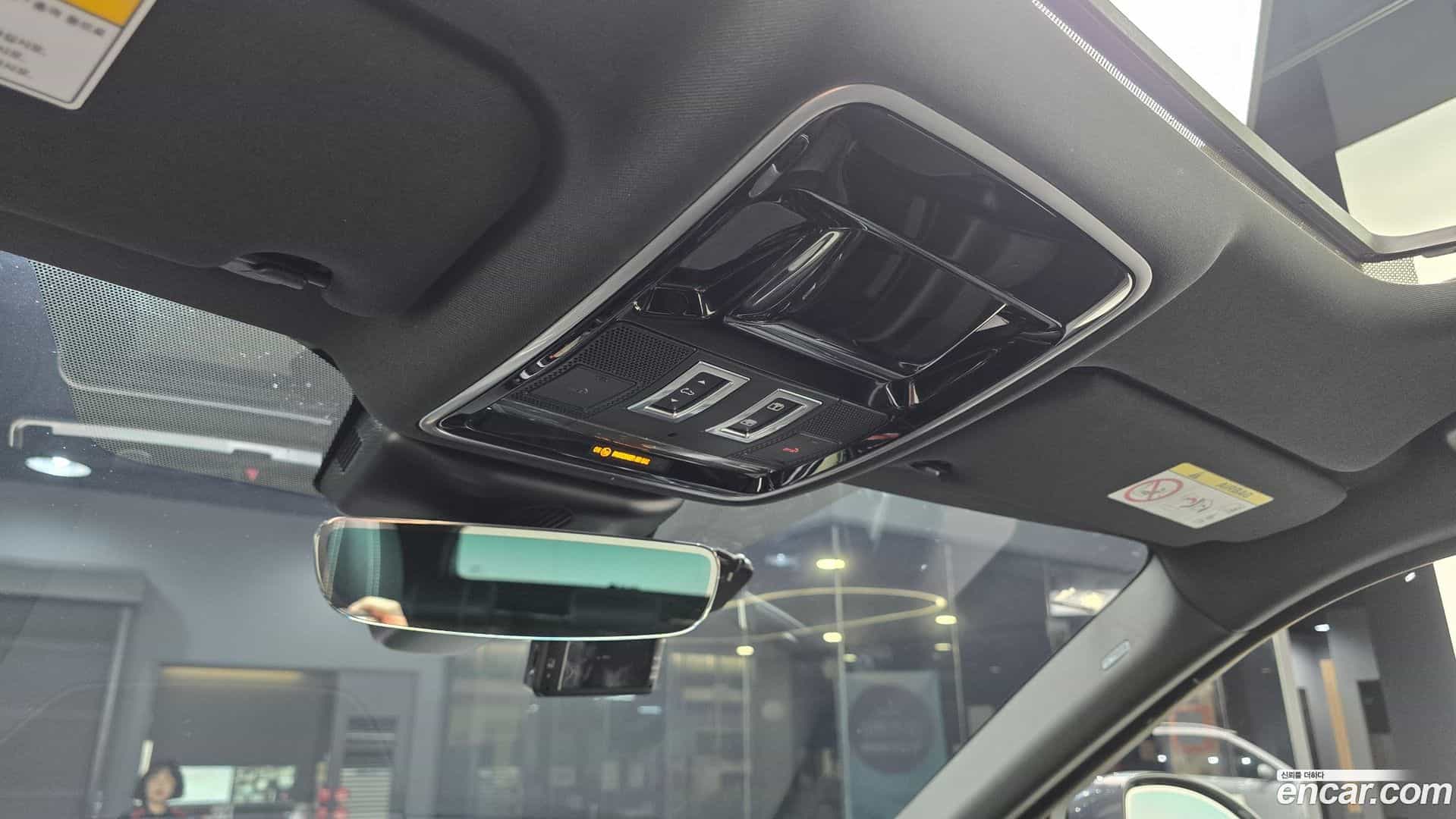 Range Rover Velar Land Rover 2017.9-OPTION-040