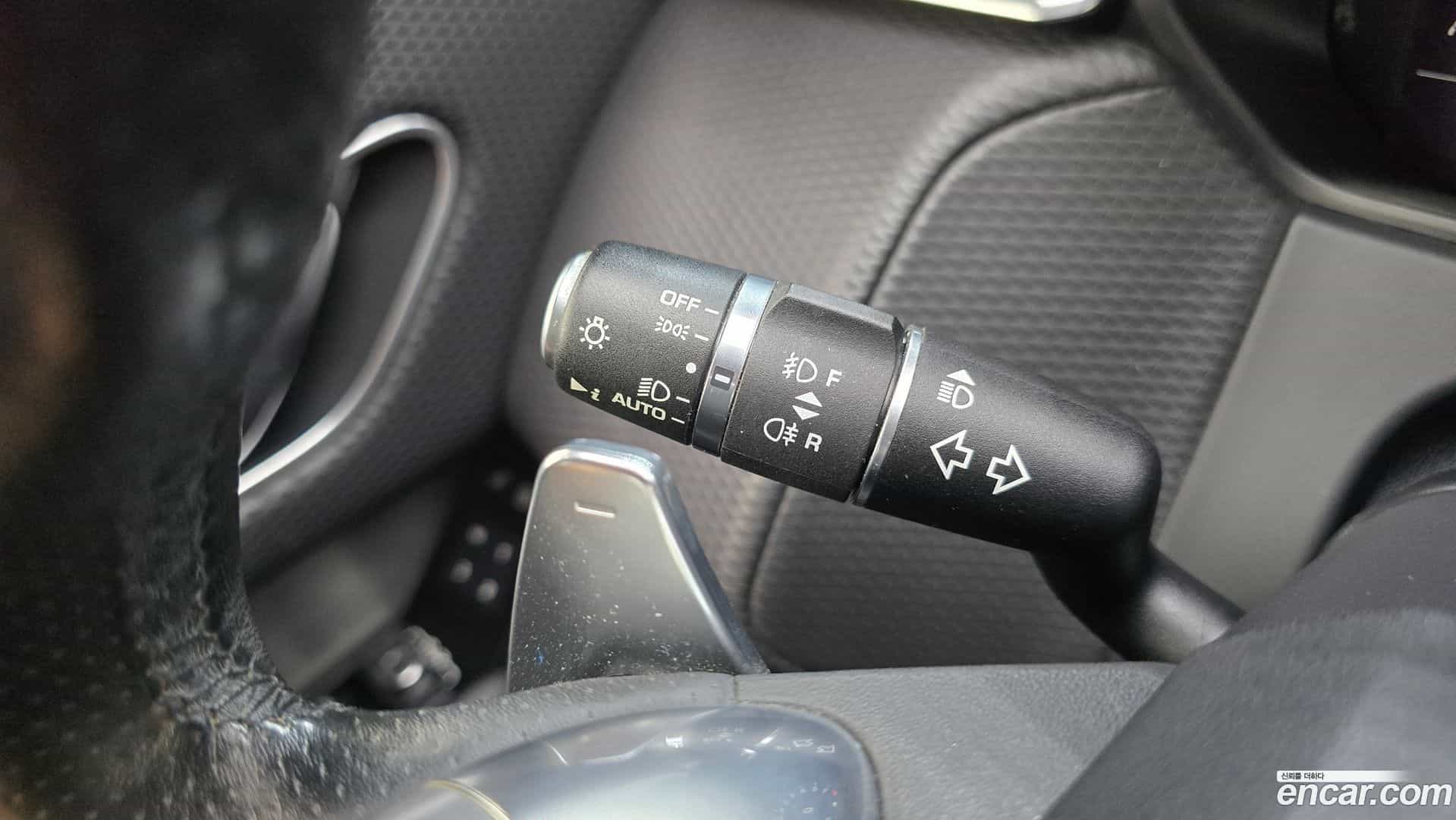 Range Rover Velar Land Rover 2017.9-OPTION-046