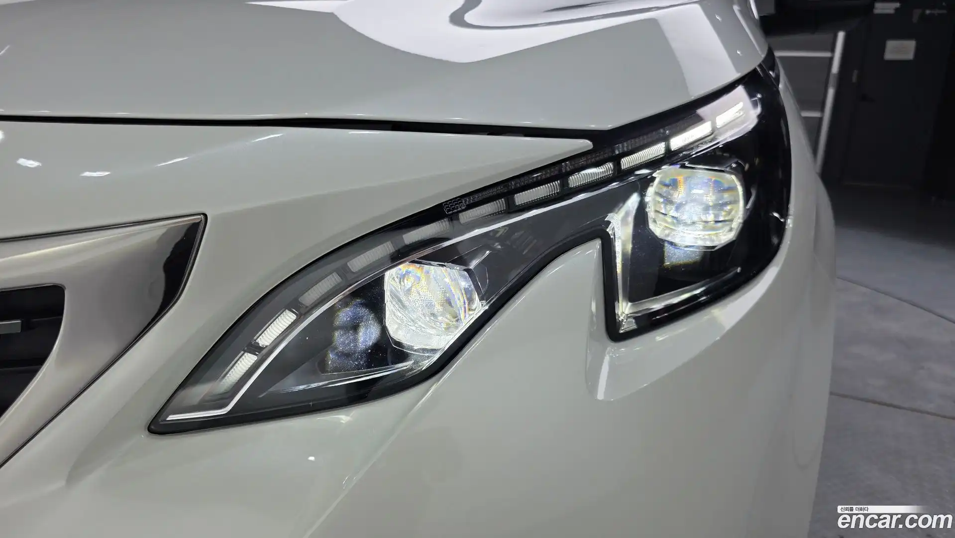 3008 Peugeot 2021.2-OUTER-032