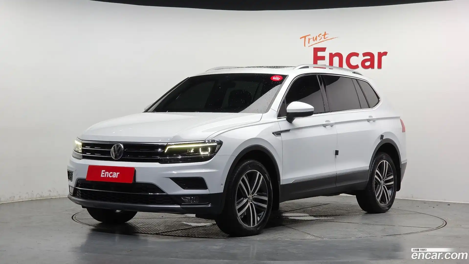Tiguan Volkswagen 2018.8-OUTER-001