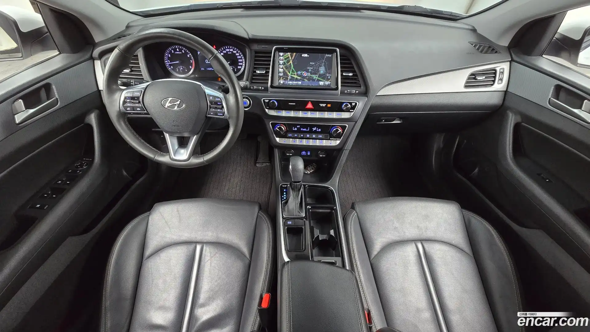 Sonata Hyundai 2018.2-INNER-007