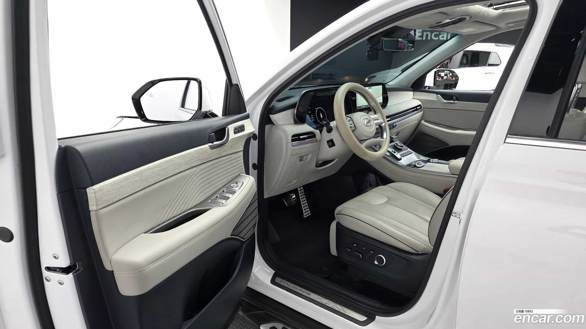 Palisade Hyundai 2023.2-INNER-010