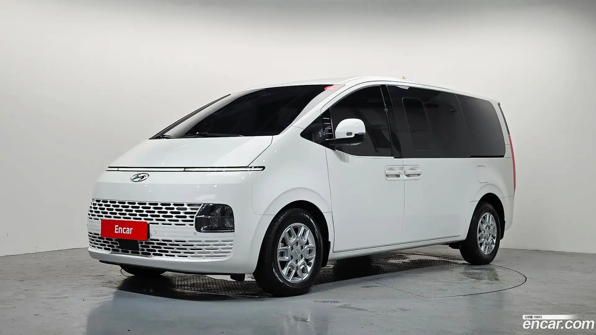 Staria Hyundai 2023.3-OUTER-001