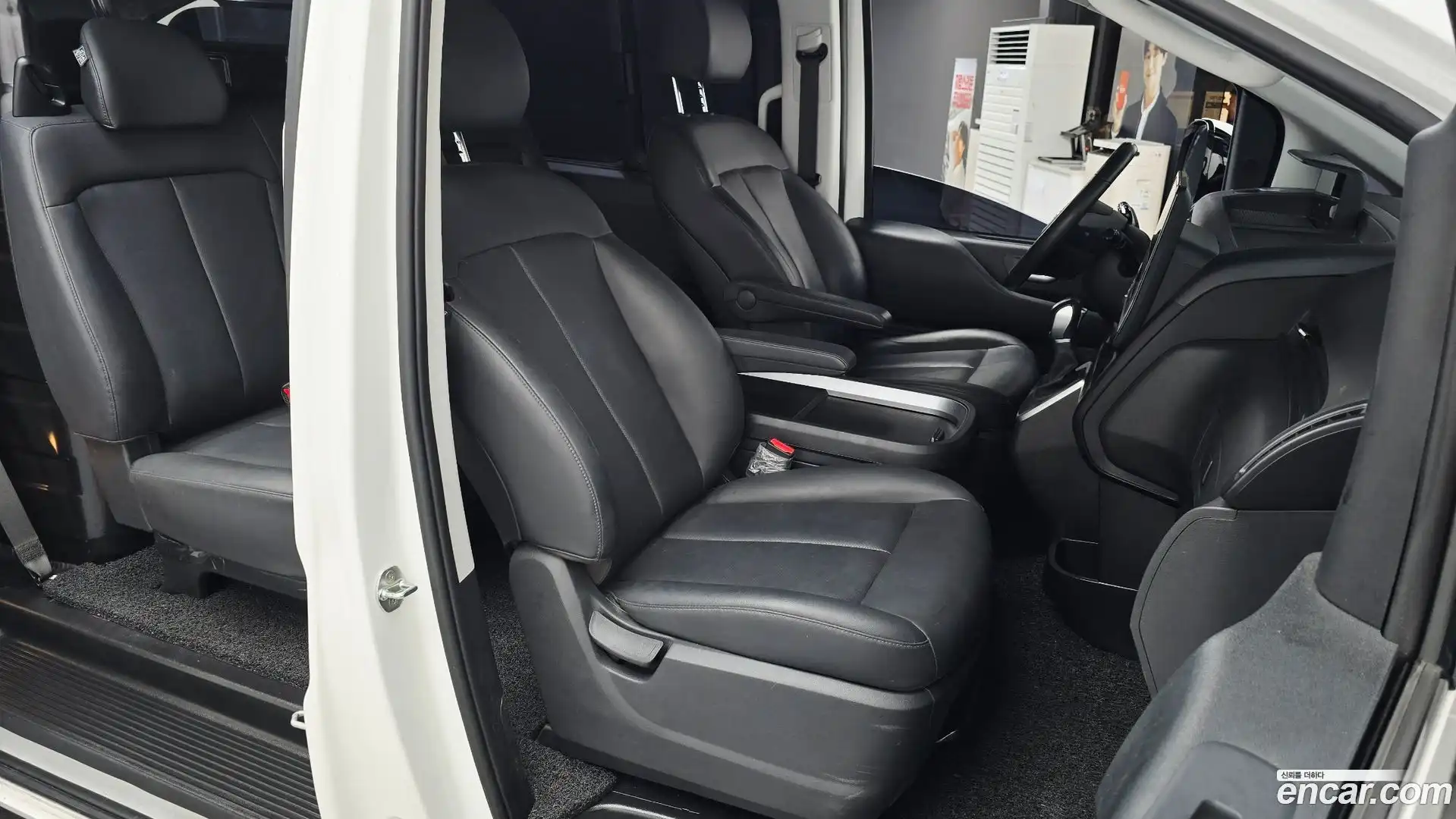Staria Hyundai 2023.3-OPTION-016