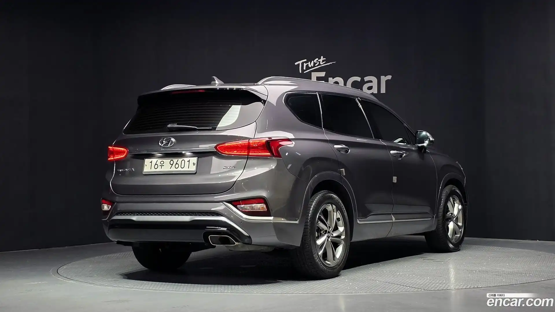 Santafe Hyundai 2019.2-OUTER-002