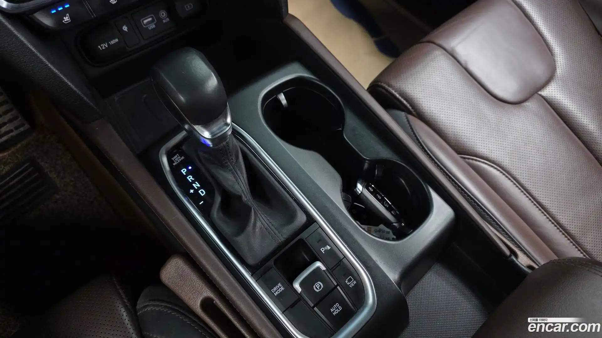 Santafe Hyundai 2019.2-INNER-009