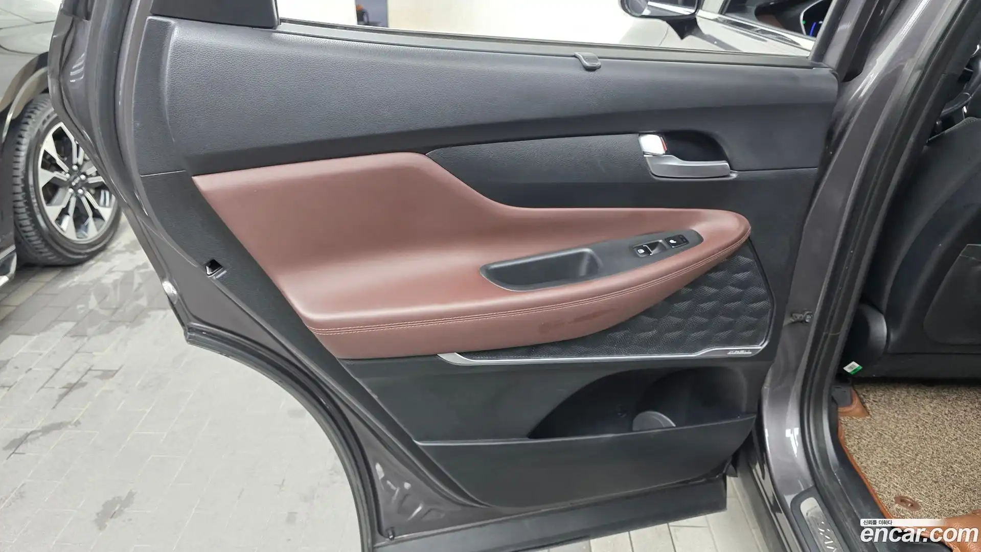 Santafe Hyundai 2019.2-INNER-035
