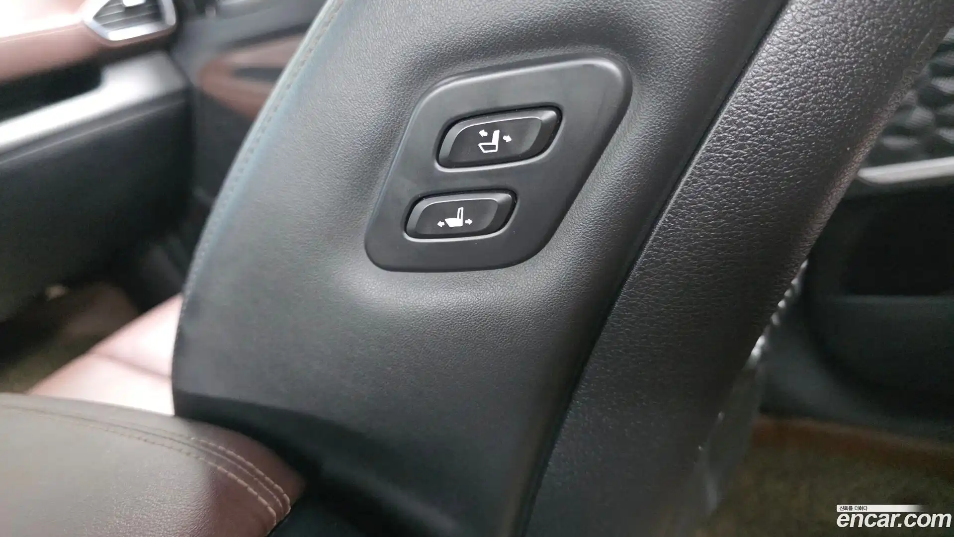 Santafe Hyundai 2019.2-OPTION-041