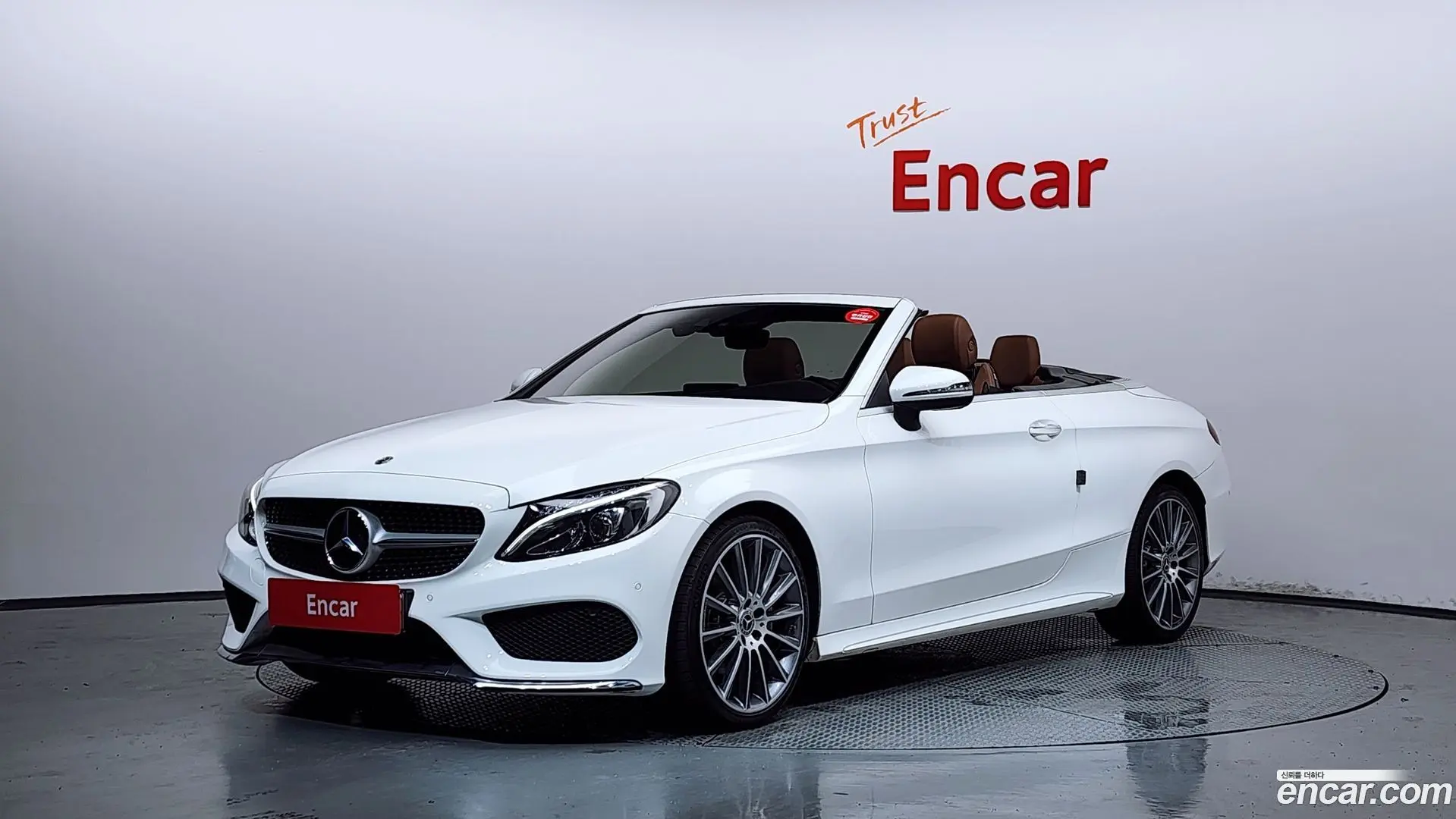 Main__Slider__Photo:C-Class Mercedes-Benz 2018.5-0