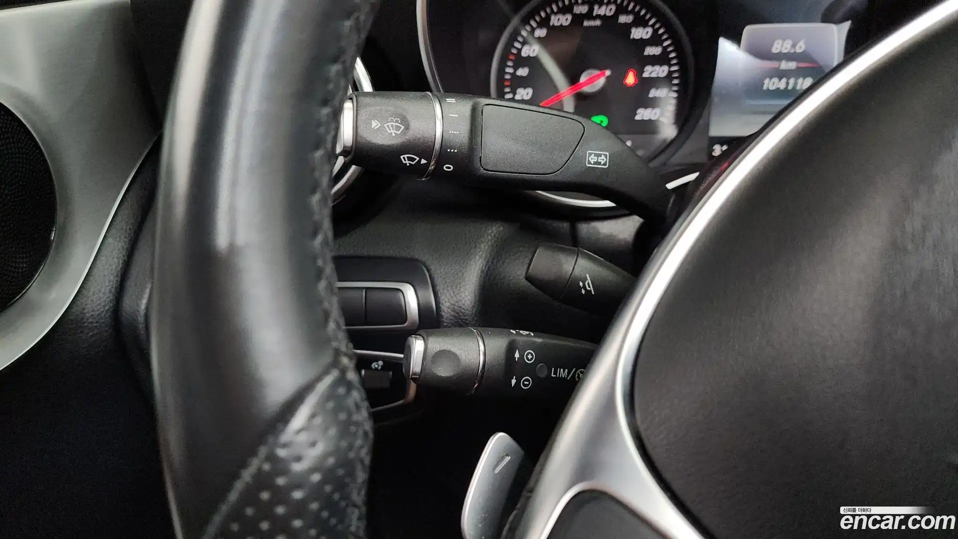 C-Class Mercedes-Benz 2018.5-OPTION-024