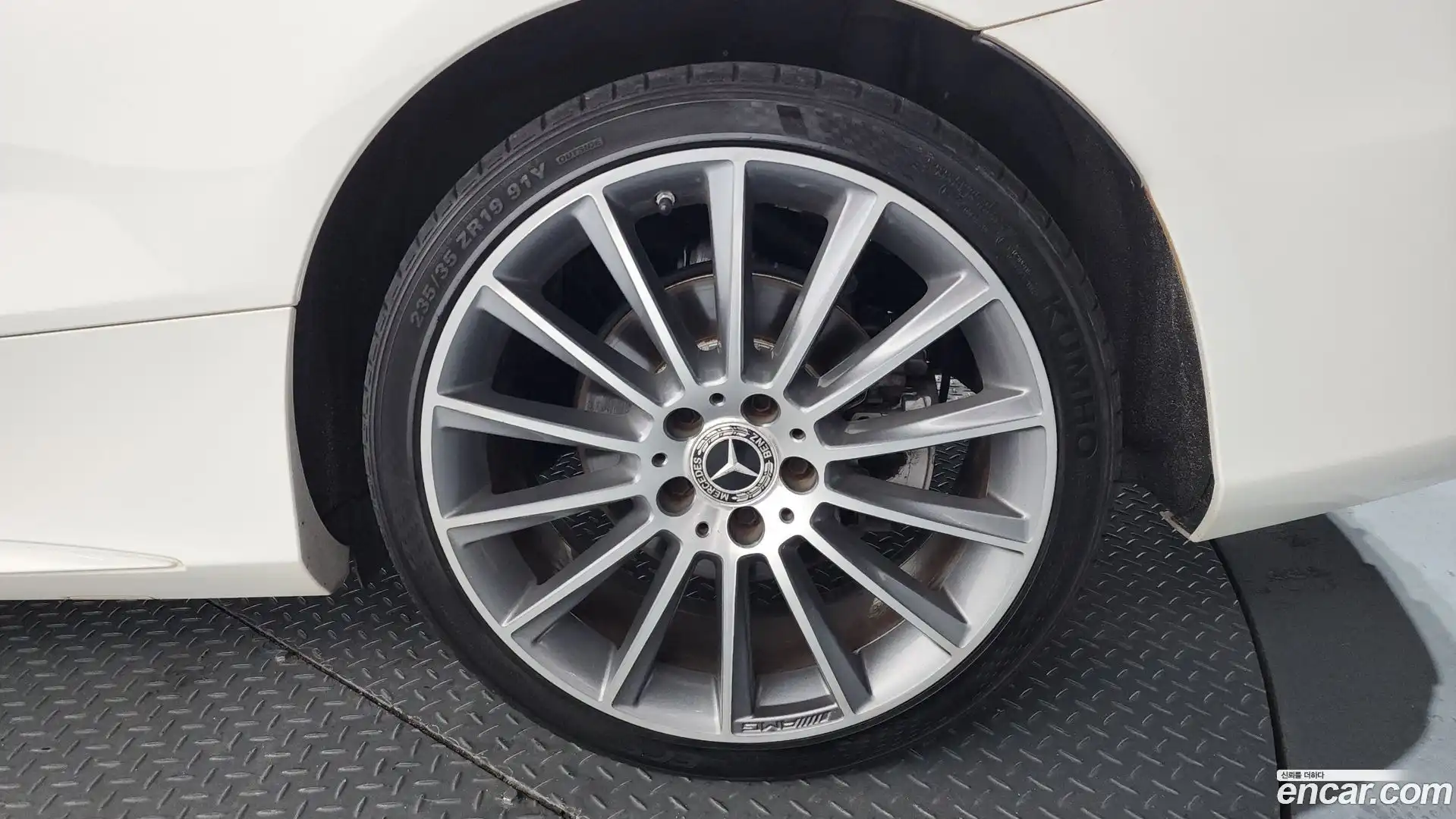 C-Class Mercedes-Benz 2018.5-OUTER-031