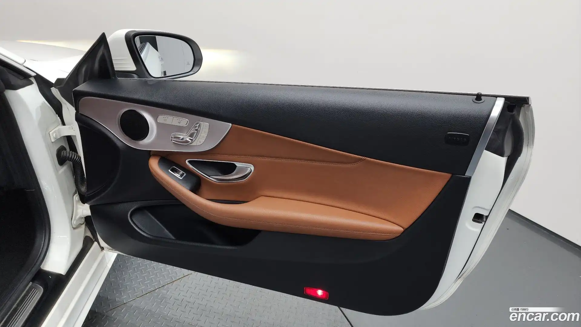 C-Class Mercedes-Benz 2018.5-INNER-035
