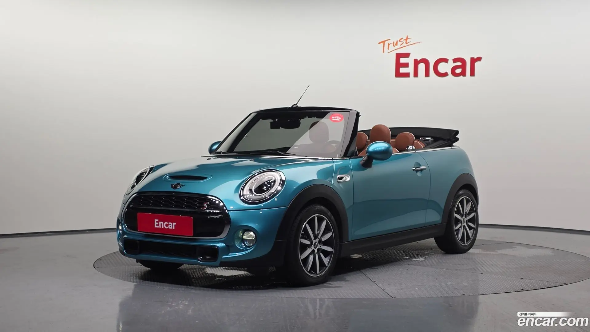 Main__Slider__Photo:Cooper Convertible Mini 2018.2-0