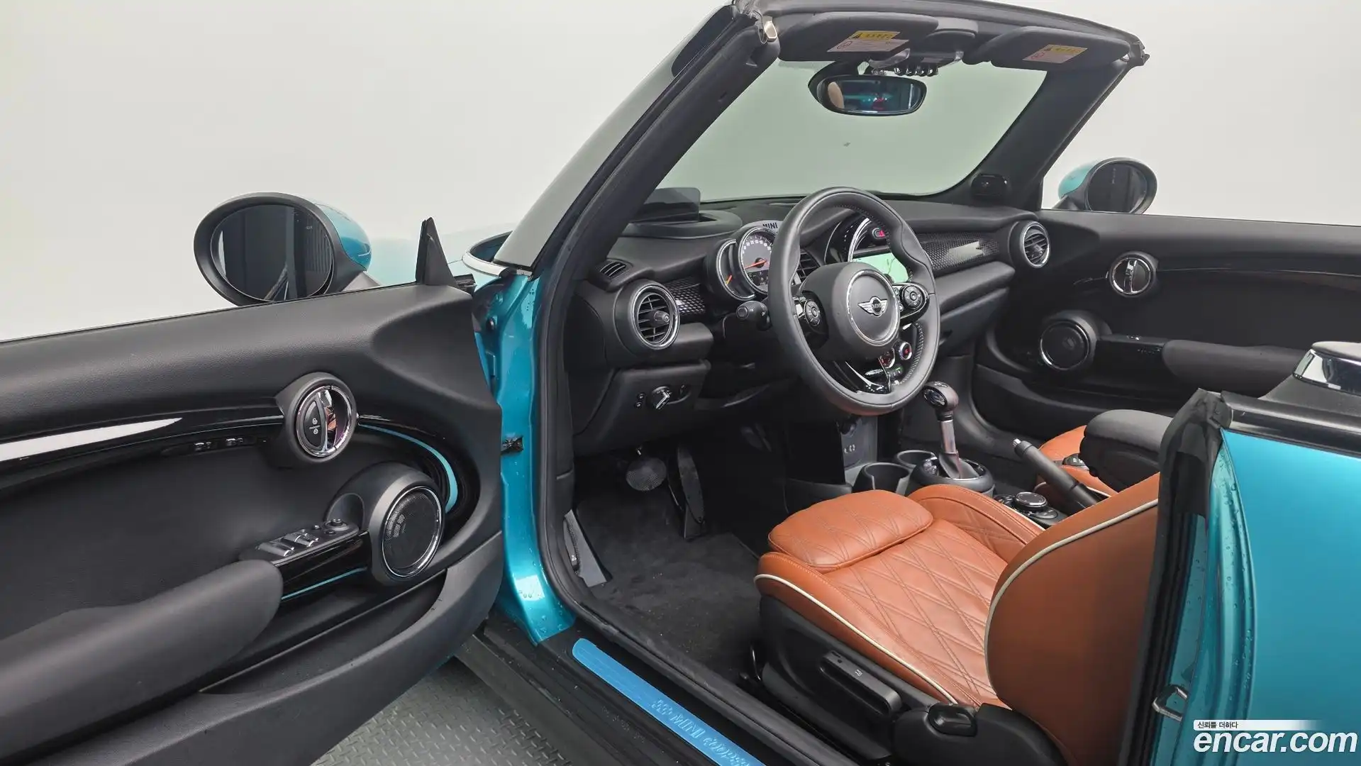 Cooper Convertible Mini 2018.2-INNER-010