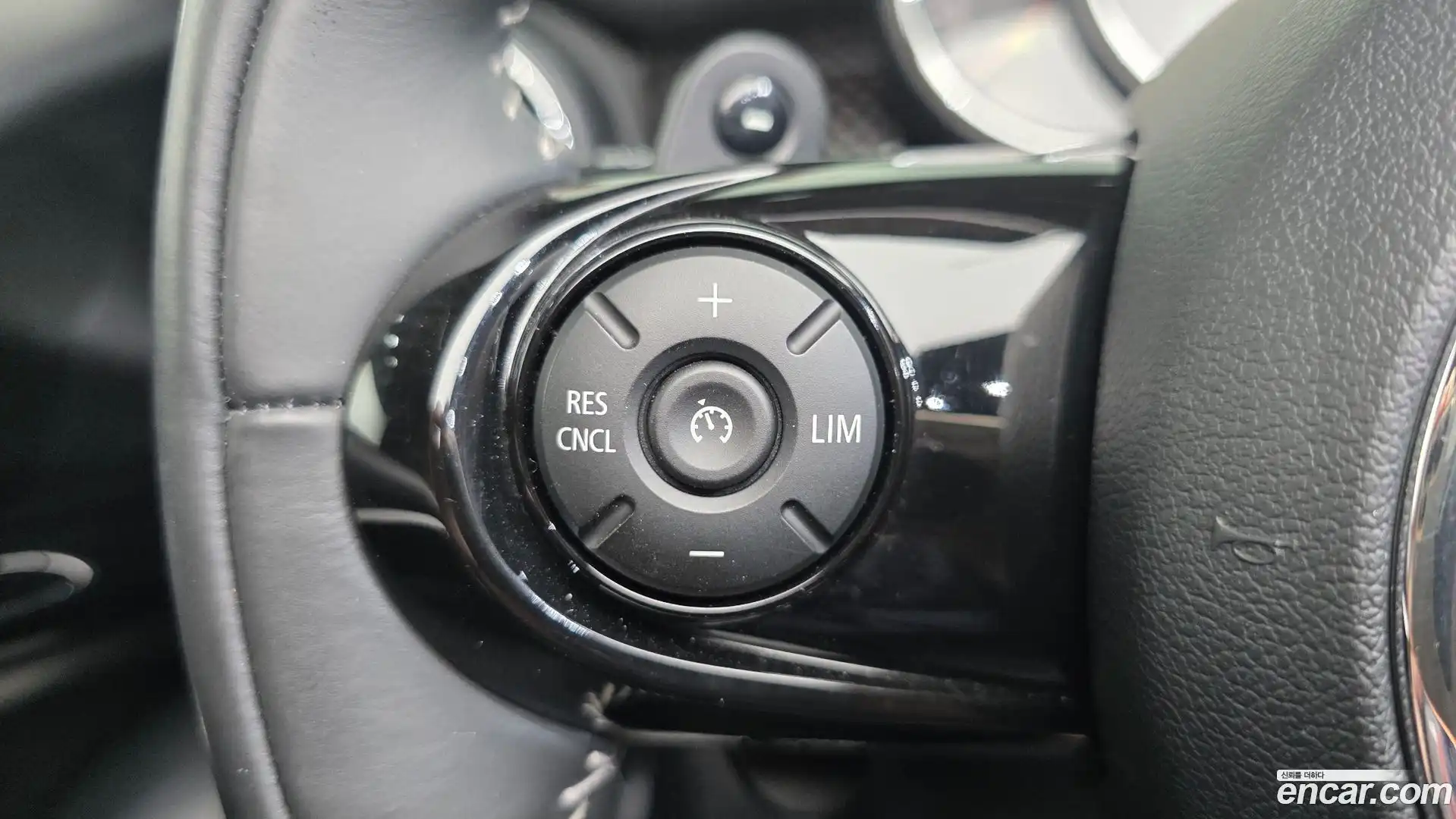 Cooper Convertible Mini 2018.2-OPTION-022