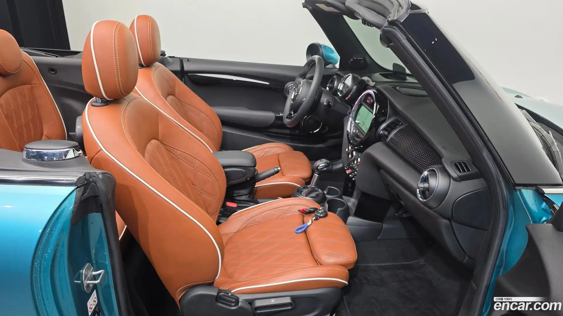Cooper Convertible Mini 2018.2-INNER-036